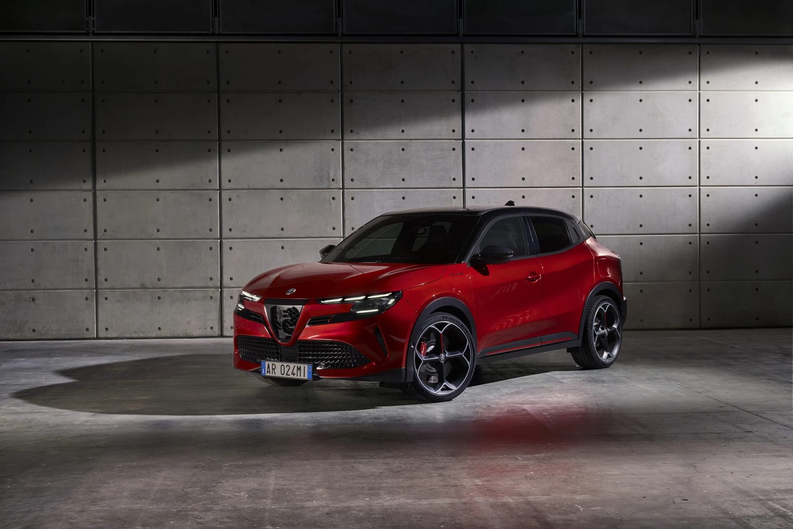 Alfa Romeo Junior Elettrica - model photo