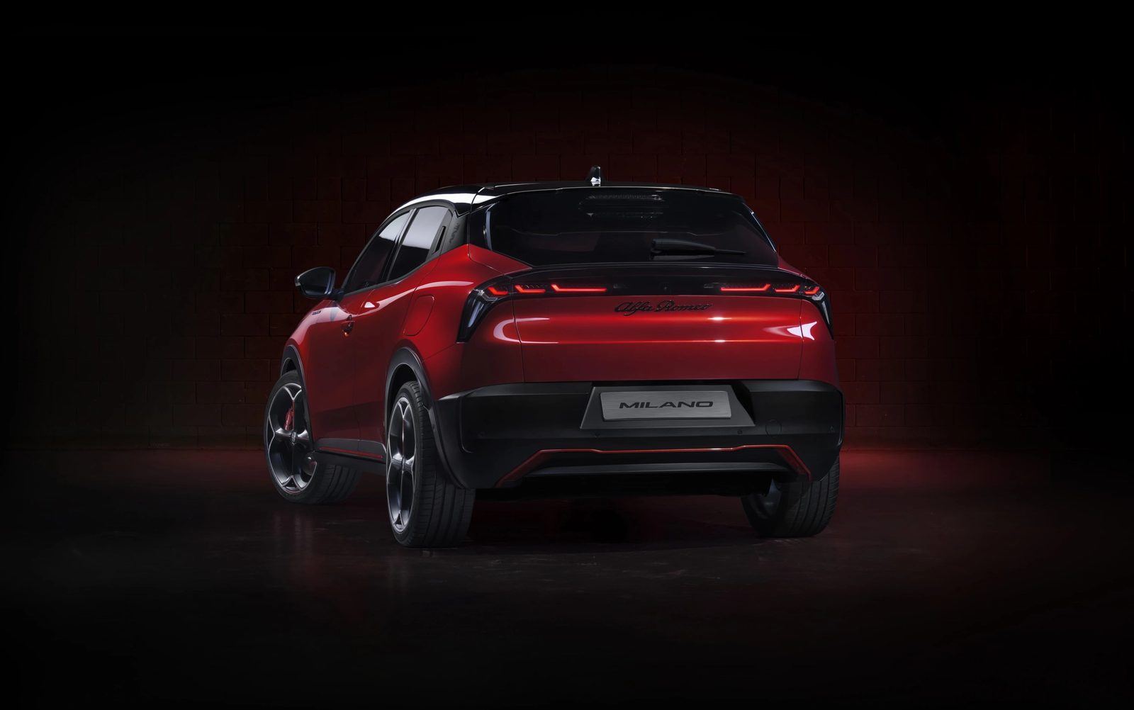 Alfa Romeo Junior Elettrica 2025 - exterior, rear red, Europe / EV Query only market