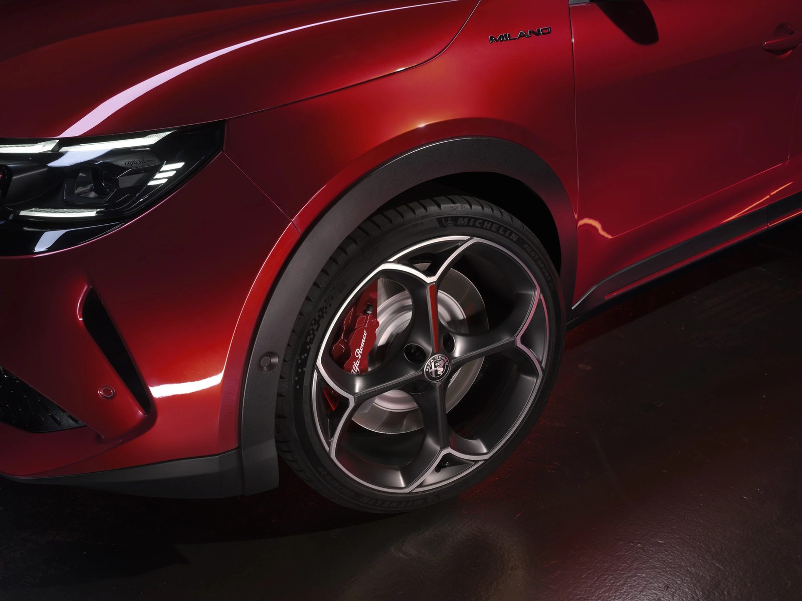 Alfa Romeo Junior Elettrica 2025 - exterior, wheel detail, Europe / EV Query only market