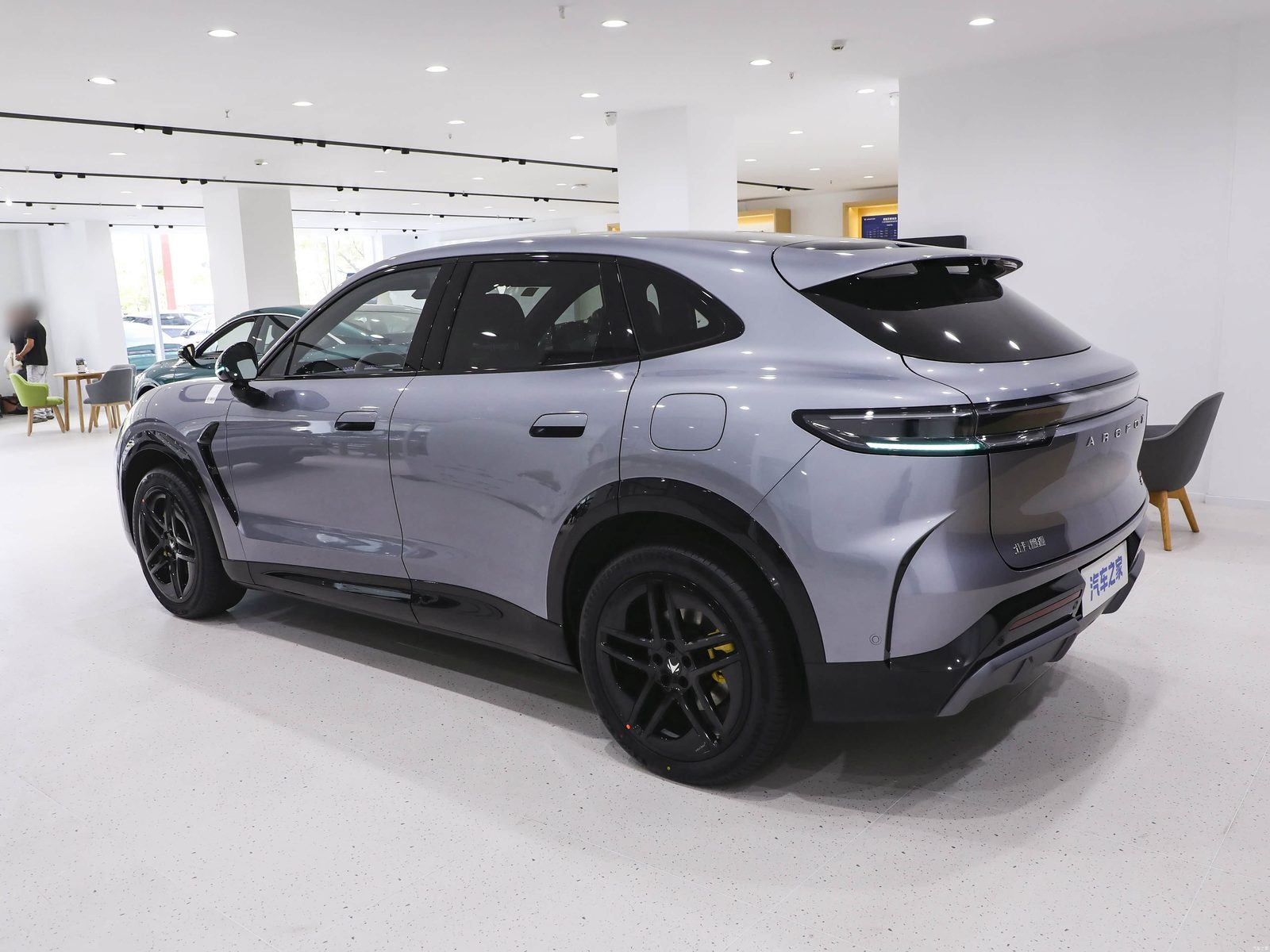Arcfox Alpha T7 EV / EREV 2026 - exterior, rear three-quarter view, China announcement market