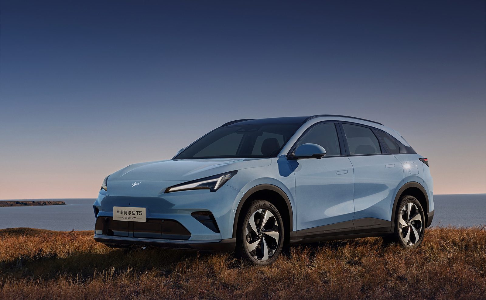 Arcfox Alpha T5 EV 2026 - exterior, front three-quarter view, China market