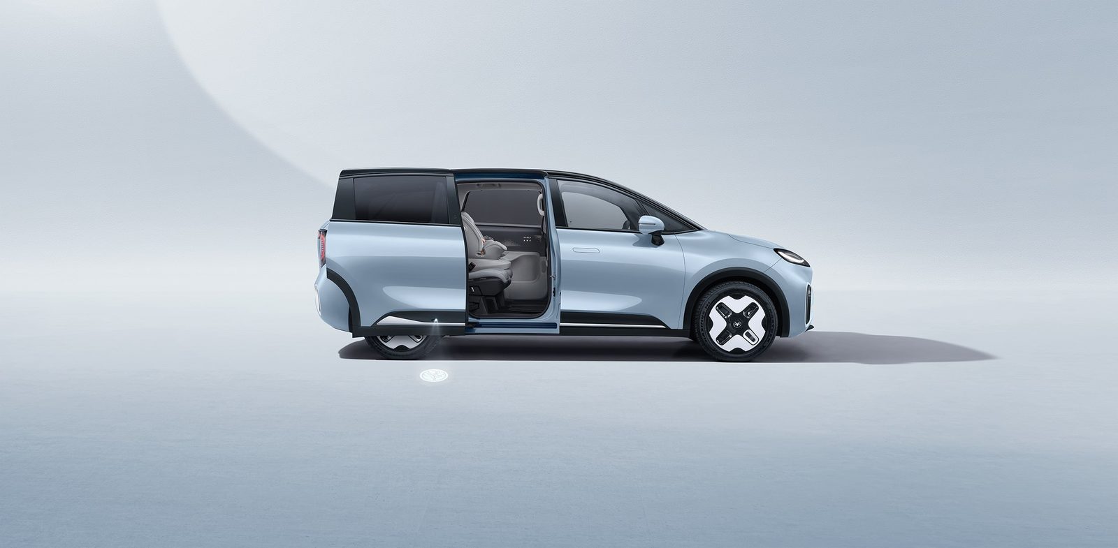 Arcfox Kaola 2025 - exterior, side view