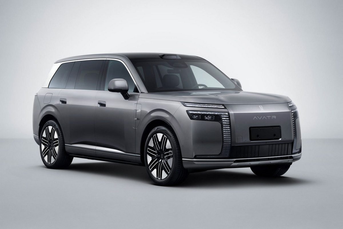 Avatr T09 PHEV 2026 - exterior, front three-quarter view, China 2026 MIIT filing / PHEV market