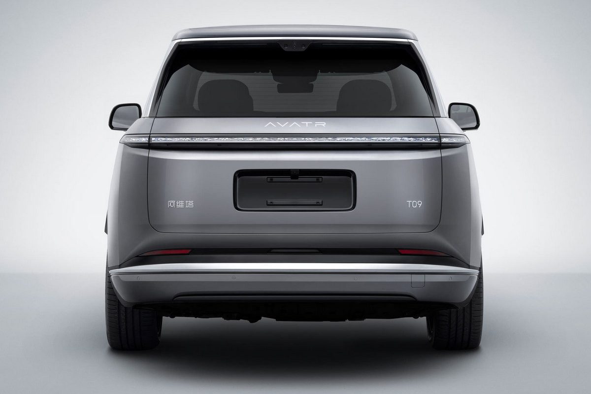 Avatr T09 PHEV 2026 - exterior, rear view, China 2026 MIIT filing / PHEV market