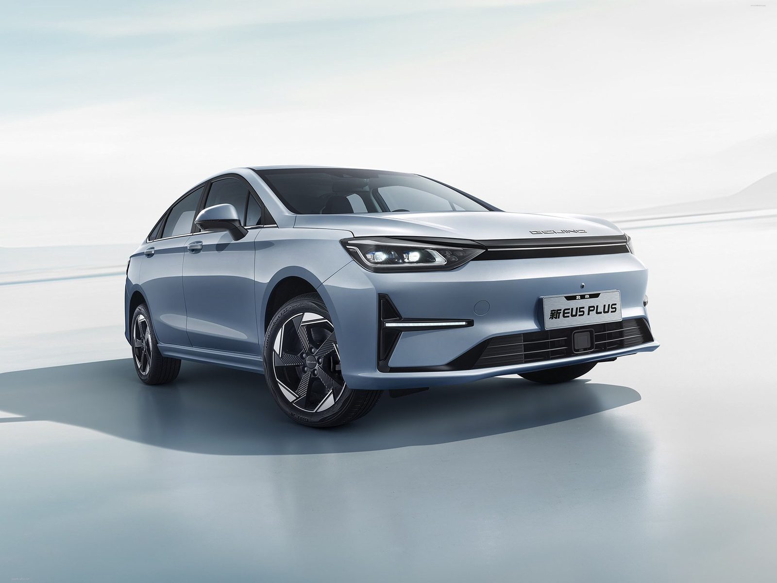 BAIC / Beijing EU5 Plus 2021 - exterior, front 3q alt, China / import market
