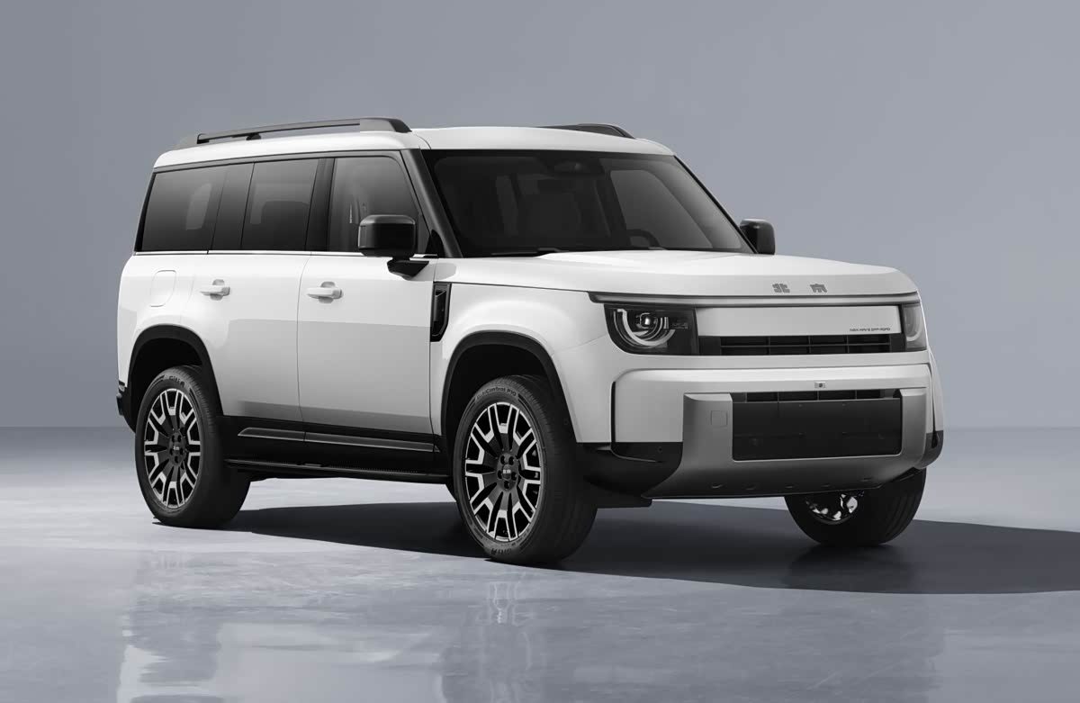 BAIC / Beijing Xingtan 5X EV / PHEV 2026 - main model photo, exterior, front three quarter studio, China 2026 debut / MIIT EV and PHEV reference market