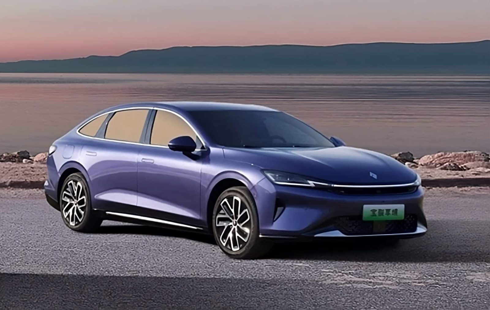 Baojun Xiangjing PHEV 2025 — экстерьер, вид сбоку, рынок internal_mvp