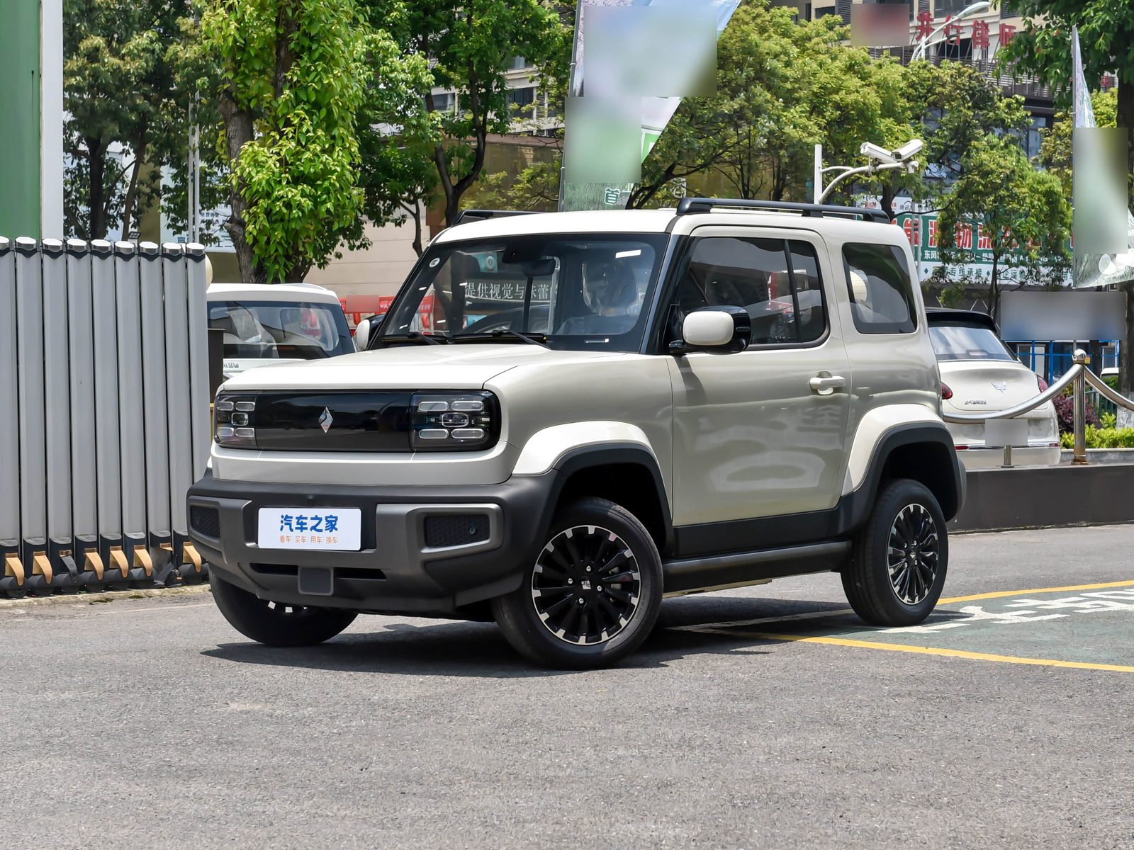 Baojun Yep 2023 - exterior, front 3q color alt, China market