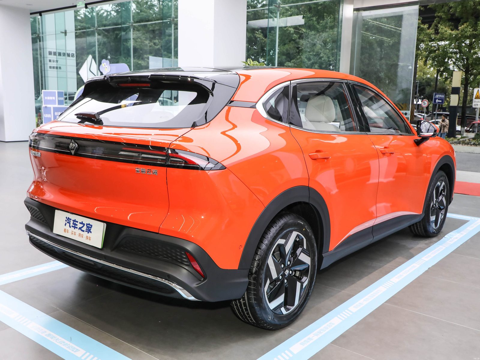Baojun Yunhai EV 2026 - exterior, rear 3q alt, China market