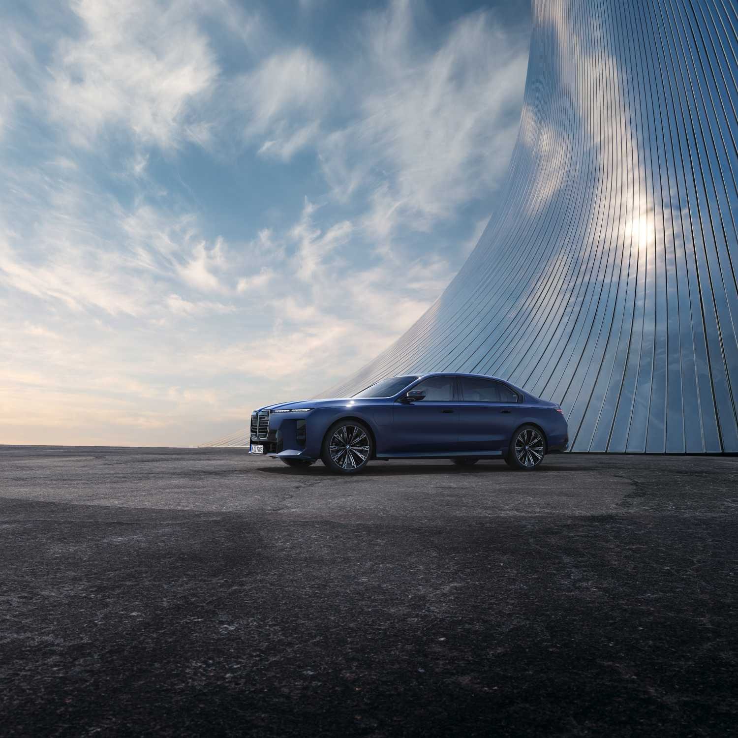 BMW 7 Series PHEV G70 LCI 2026 - exterior, side view, EU G70 LCI M760e reference market