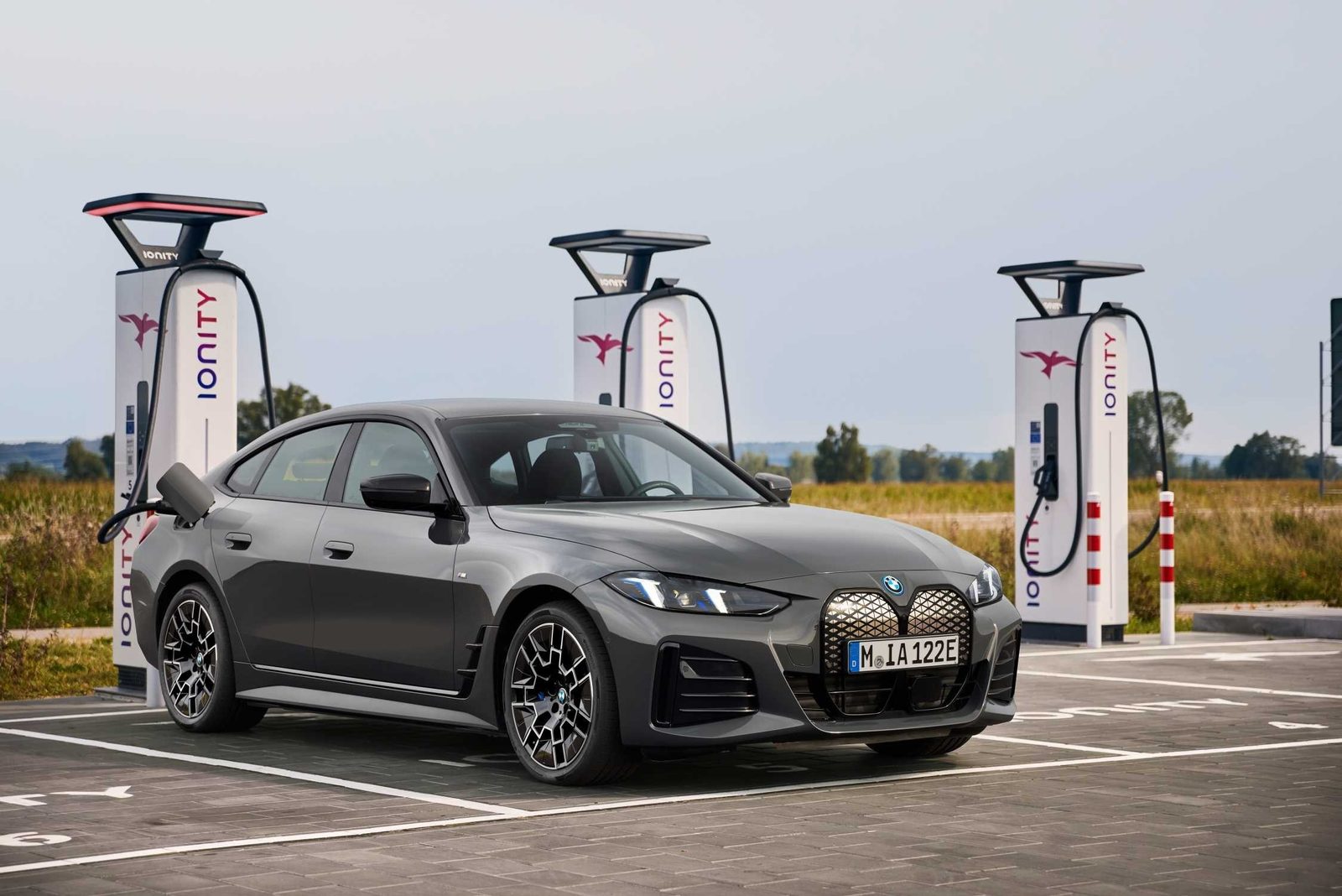 BMW i4 China 2025 - exterior, front three-quarter view, Global market