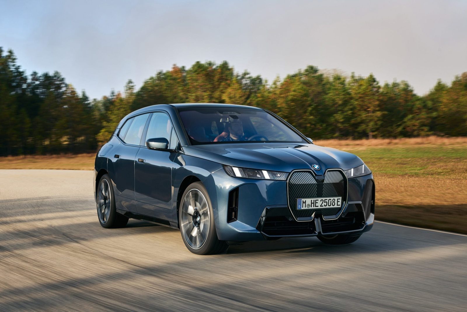 BMW iX China 2026 - exterior, front three-quarter view, Global market