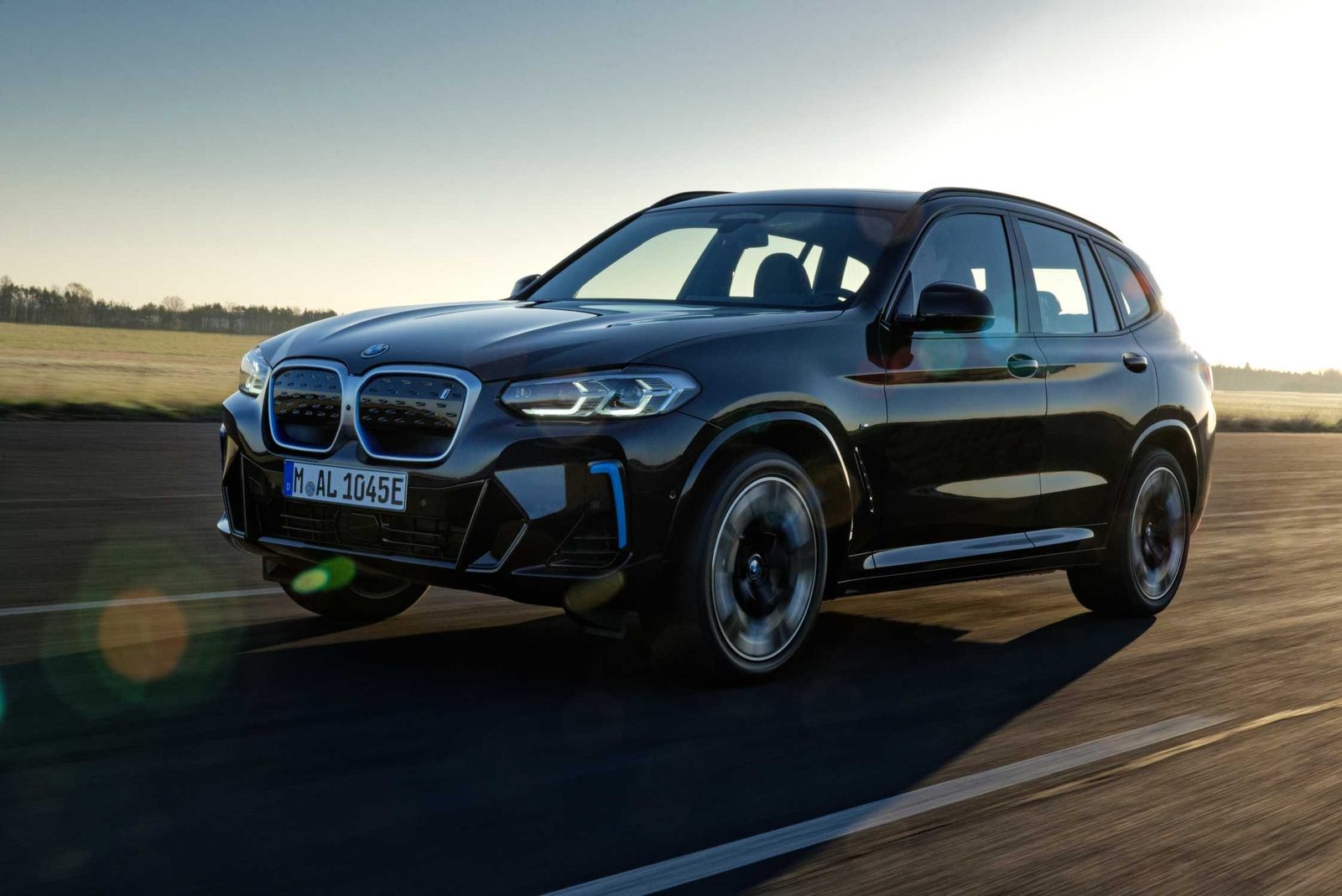BMW iX3 China 2021 - exterior, front three-quarter view, Global market