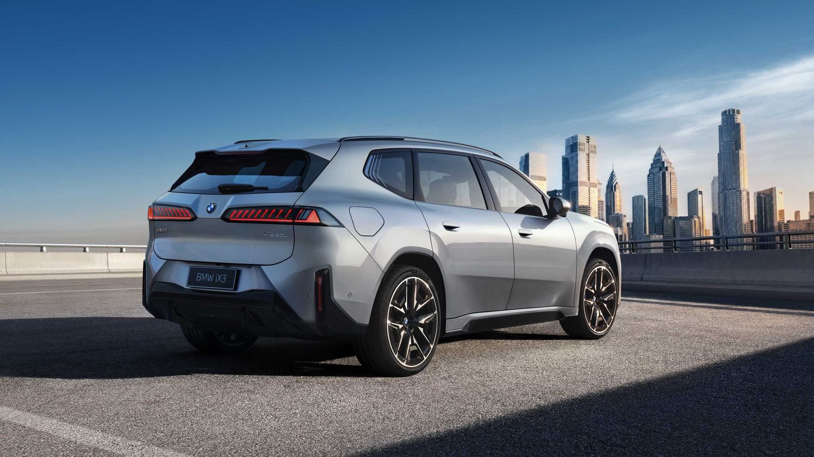 BMW iX3 Neue Klasse LWB 2026 - exterior, rear 3q city, China market