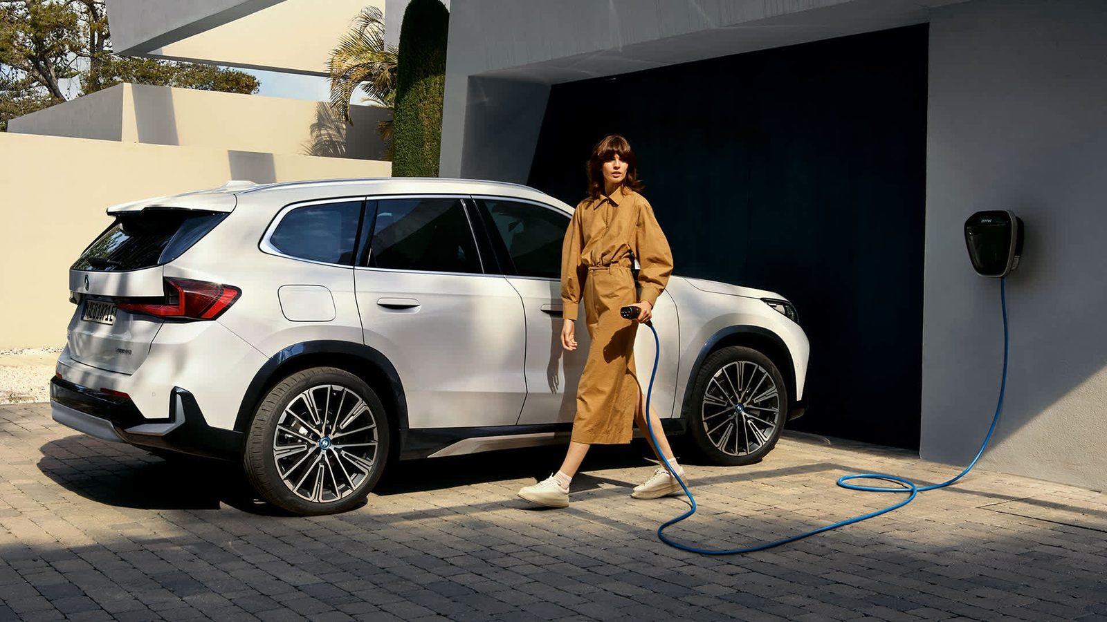 BMW iX1 Global 2022 - exterior, home charging, Global reference market