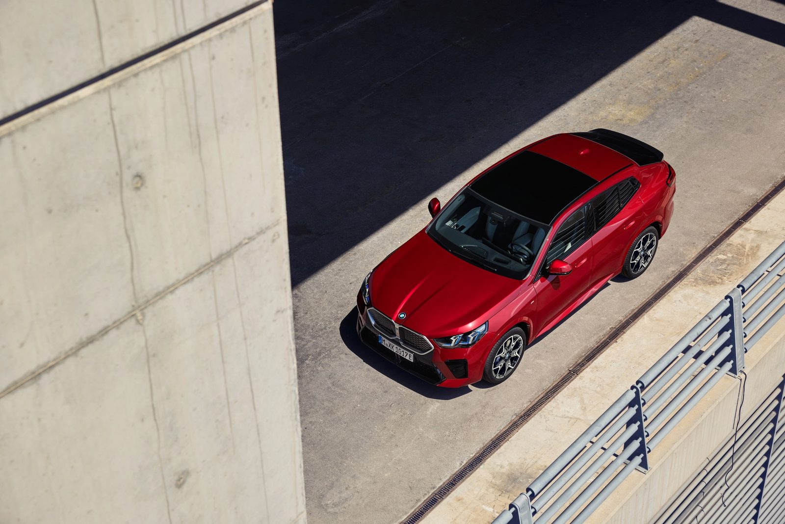 BMW iX2 Global 2024 - exterior, aerial 3q, Global reference market