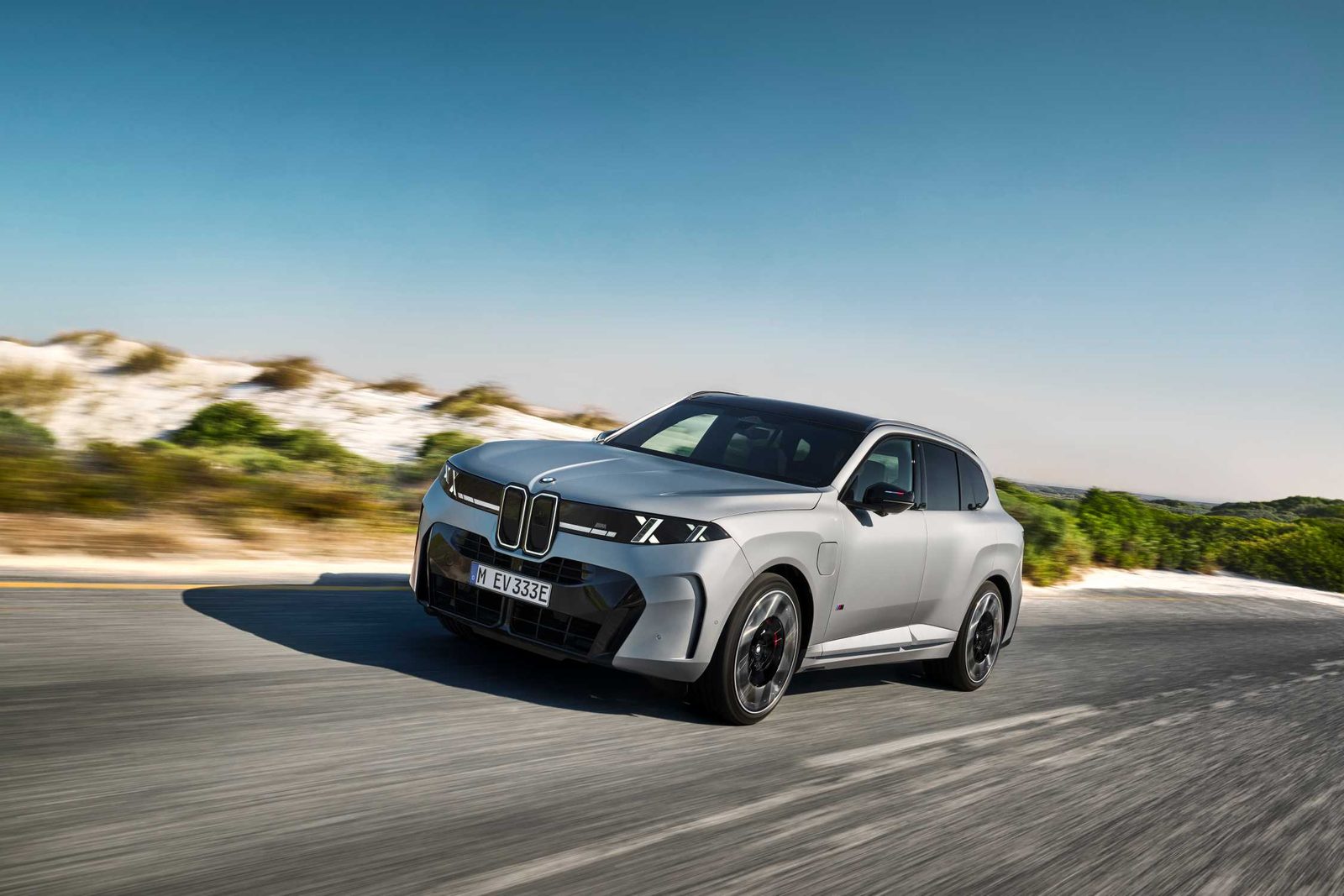 BMW X5 PHEV G65 2027 - main model photo, exterior, front three-quarter view, EU G65 M60e reference market