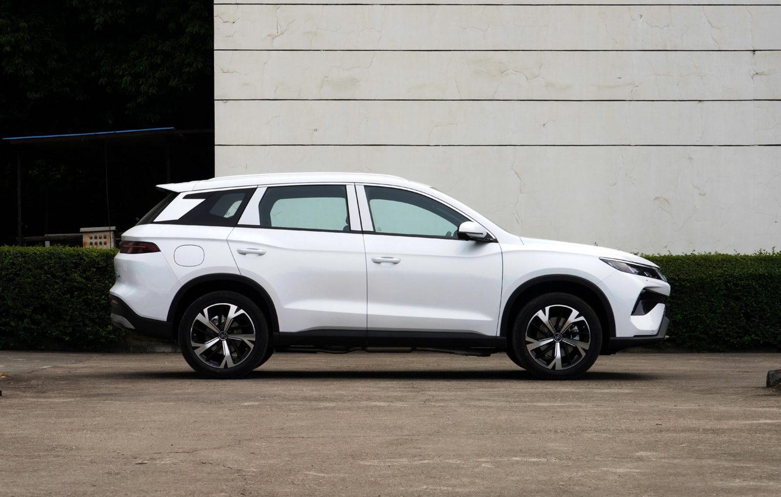 BYD Song Pro DM-i 2026 - exterior, side view, China / Feichi trim visual reference market