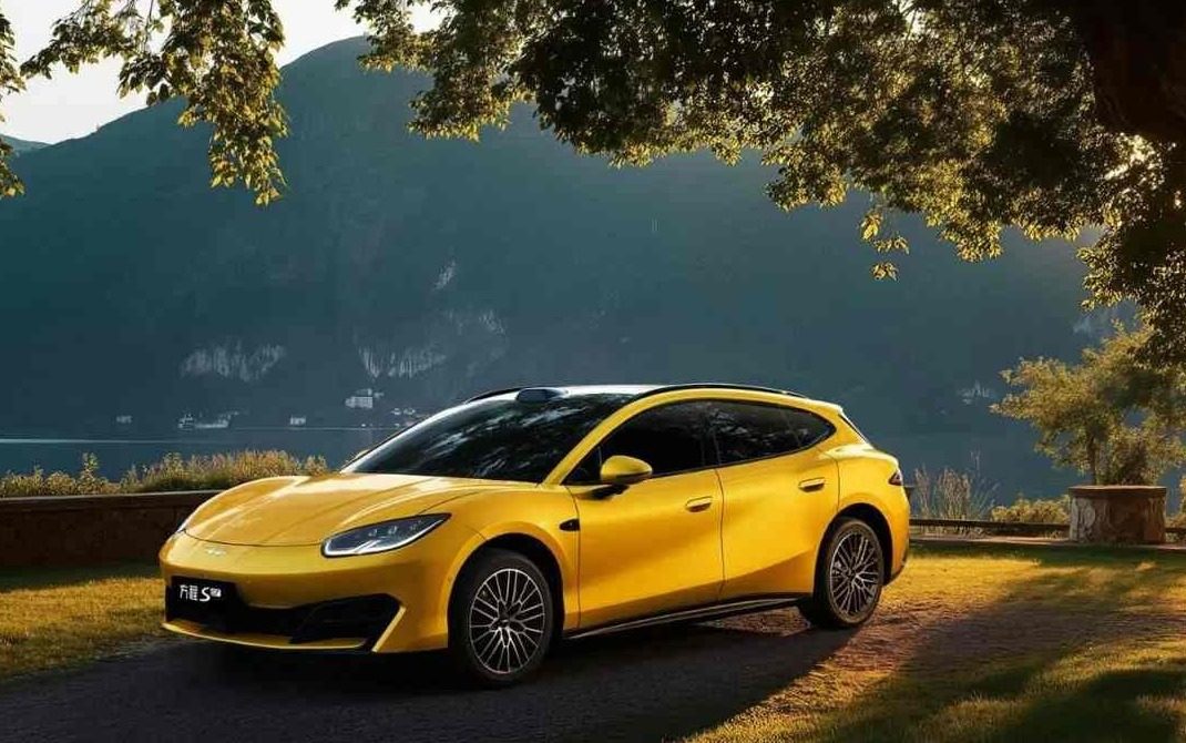 BYD Fang Cheng Bao Formula S GT 2026 — главное фото модели, экстерьер, front 3q clean crop, рынок China