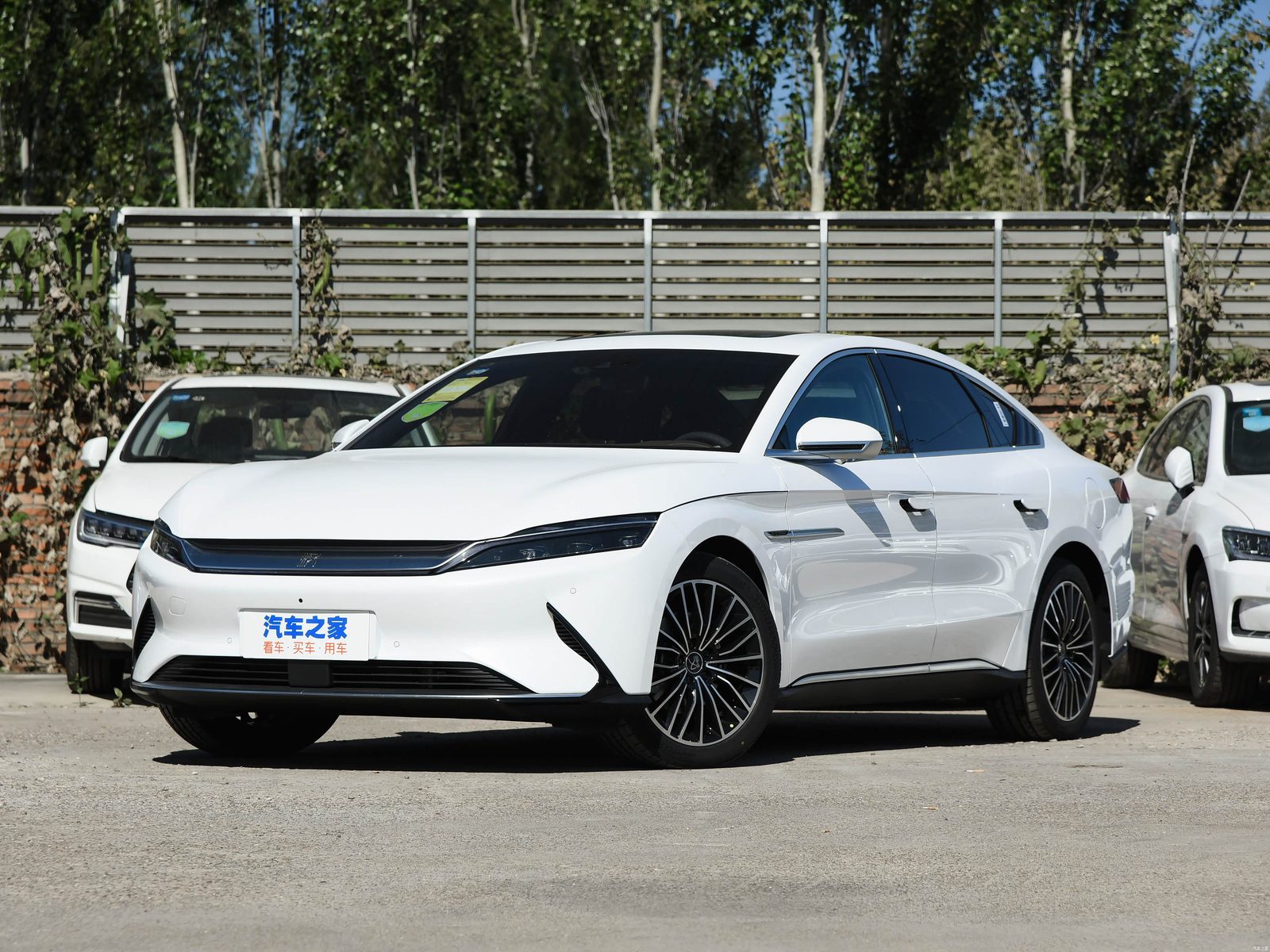 BYD Han First Generation Legacy Reference 2020 - exterior, front three-quarter view, china market