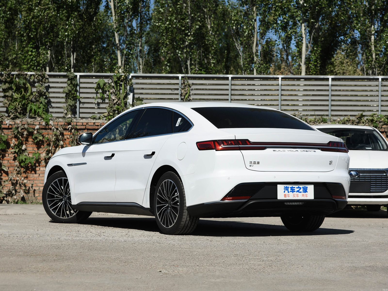 BYD Han First Generation Legacy Reference 2020 - exterior, rear three-quarter view, china market
