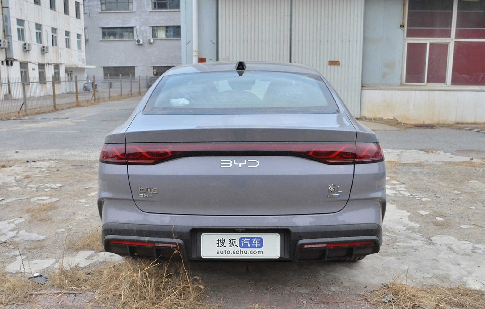 BYD Qin L DM-i 2026 - exterior, rear view, China / import visual reference market