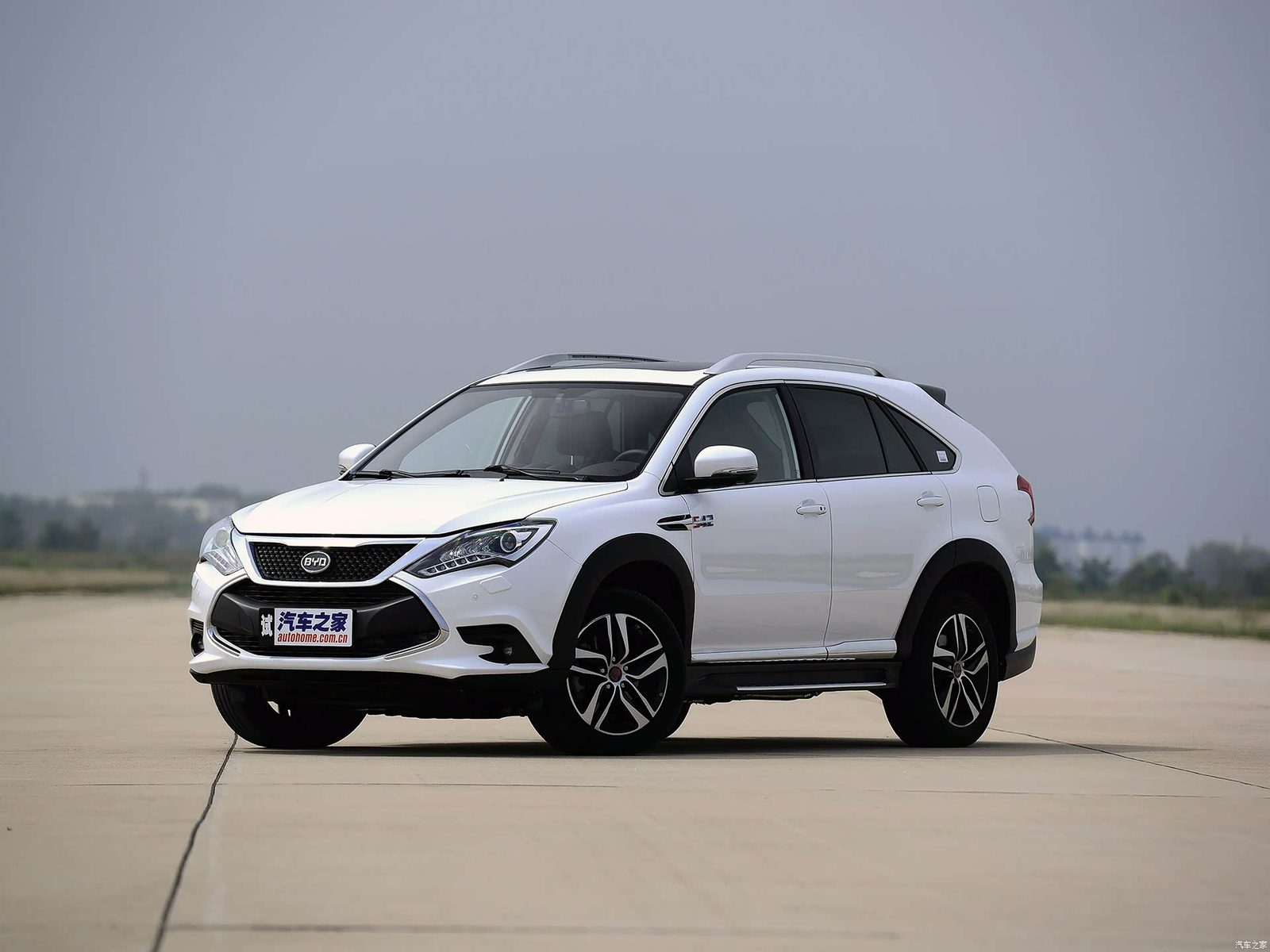 BYD Tang First Generation DM Reference 2015 - exterior, front three-quarter view, china market