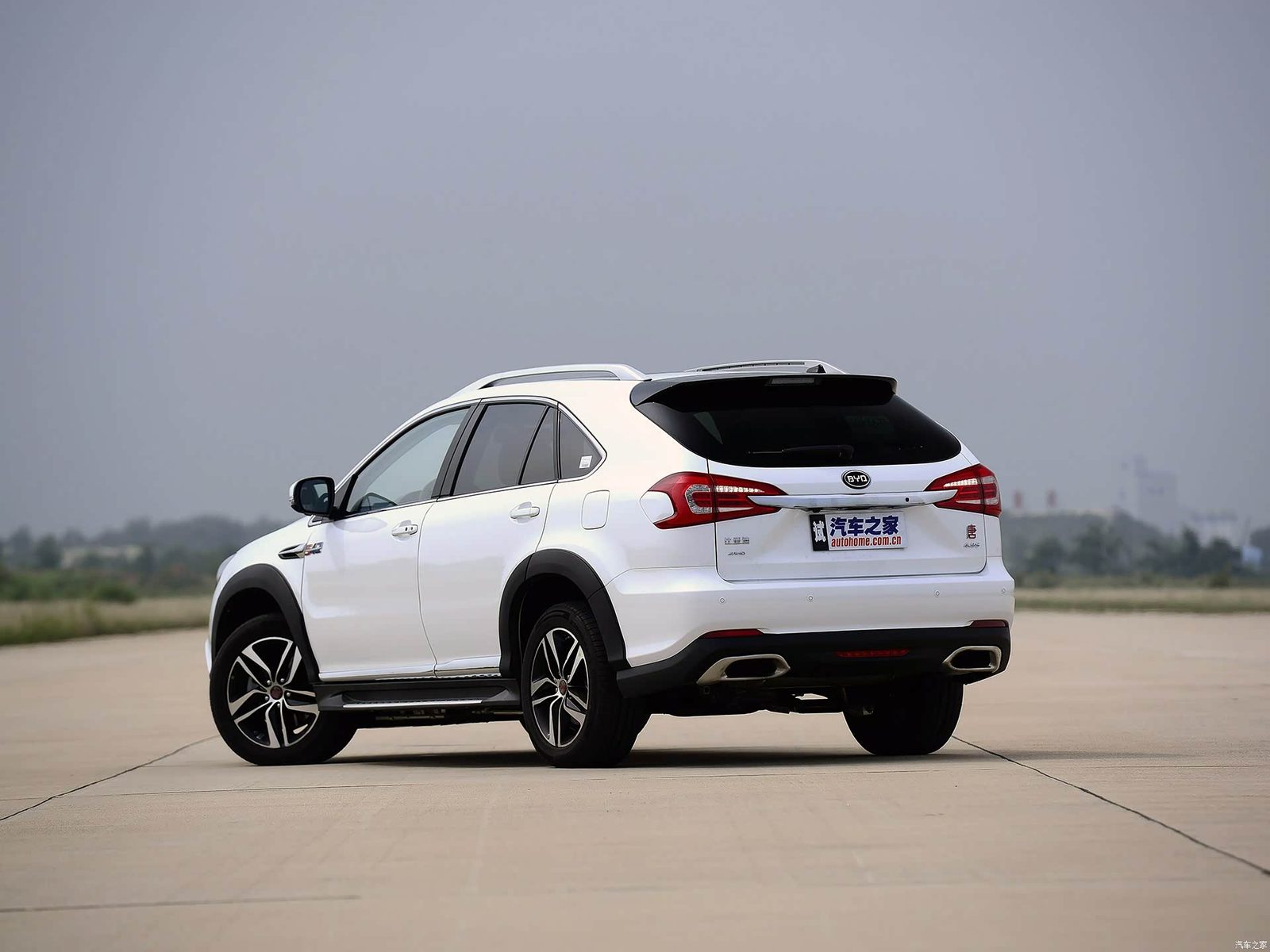 BYD Tang First Generation DM Reference 2015 - exterior, rear three-quarter view, china market