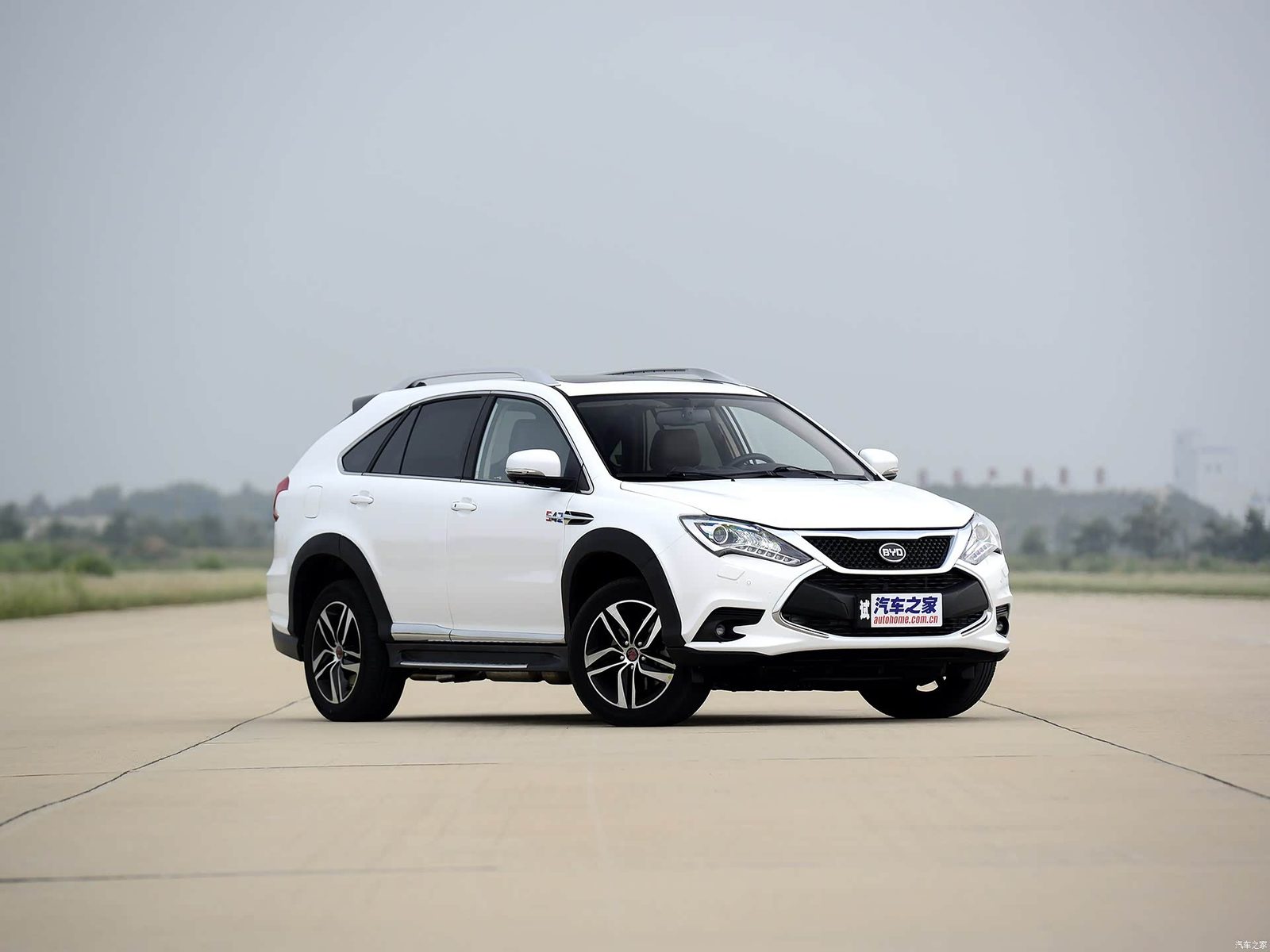 BYD Tang First Generation DM Reference 2015 - exterior, front three-quarter view, china market
