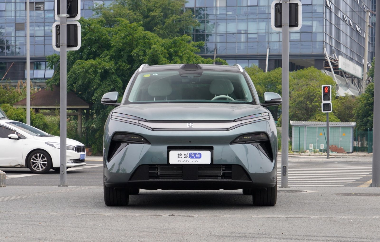 BYD Tang L DM-i / DM-p 2025 - exterior, front view, China / import visual reference market