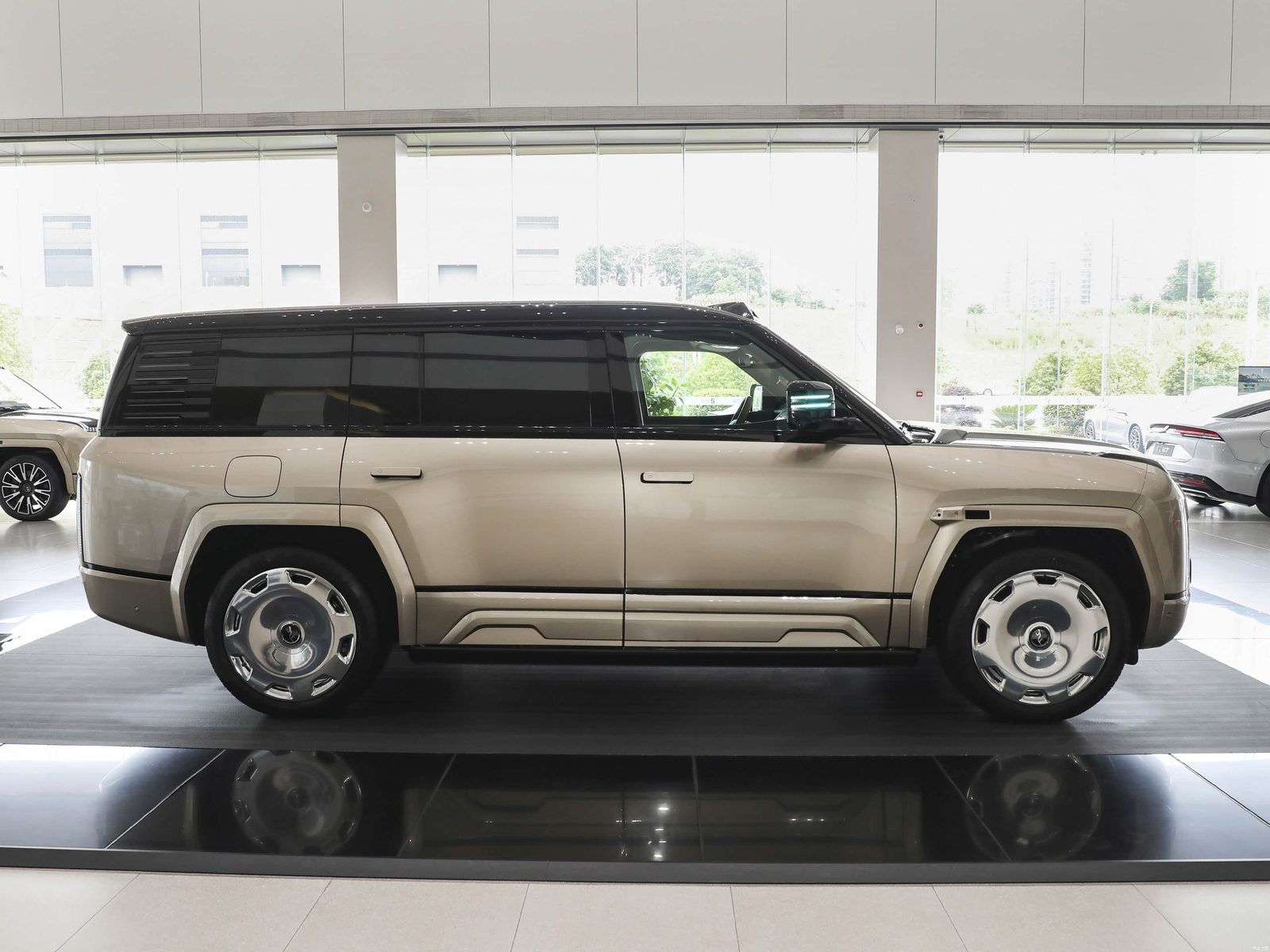 BYD Yangwang U8L 2025 - exterior, side alt, China market
