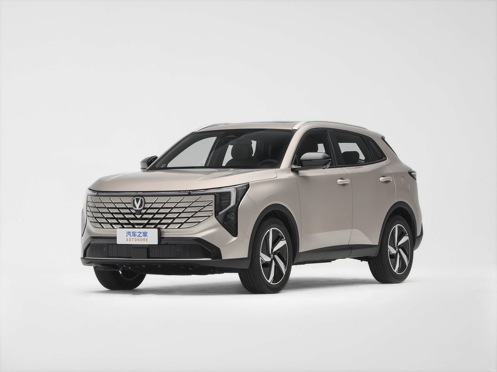 Changan CS55 Plus Blue Whale Super Hybrid 2026 - exterior, front three-quarter view, China market