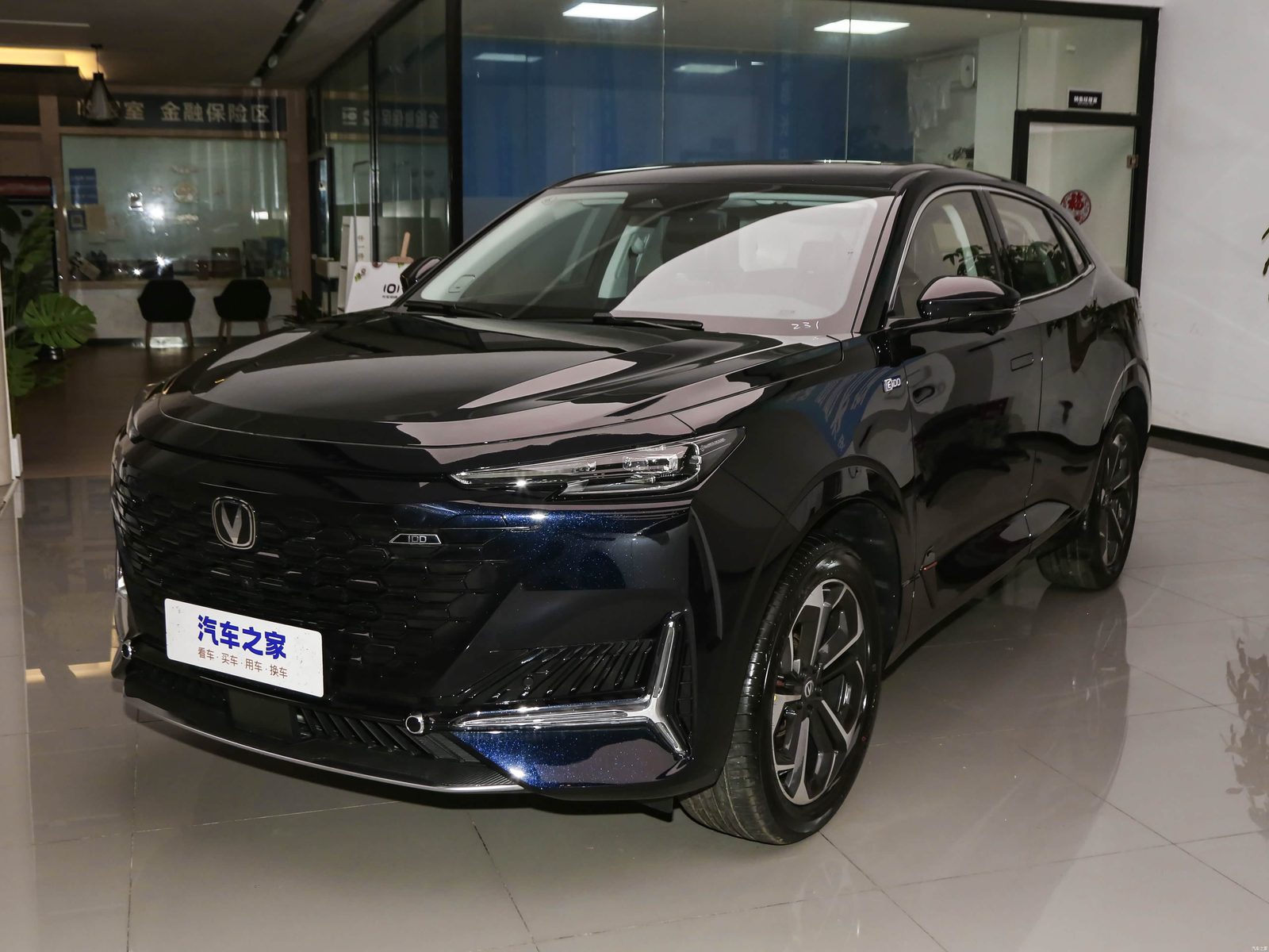 Changan UNI-K iDD 2022 - exterior, front 3q color alt, China market