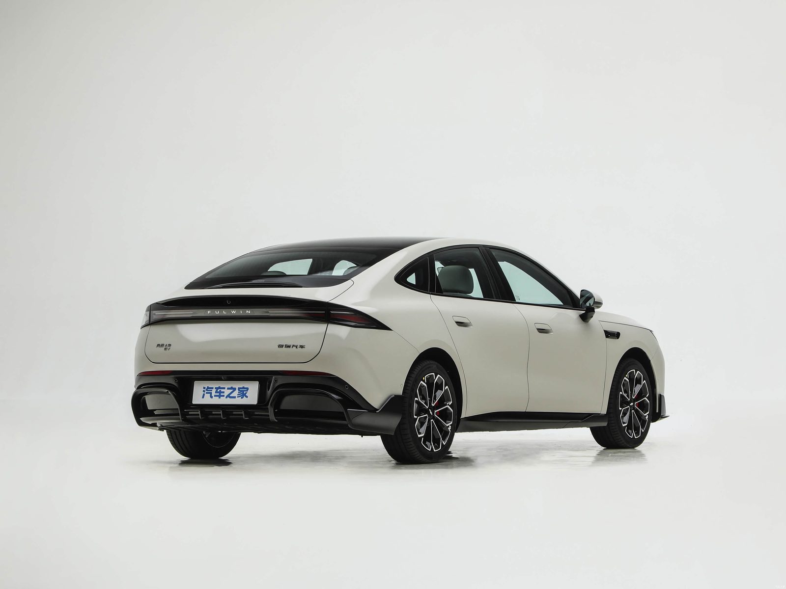 Chery Group Fulwin A9 BEV 2026 - exterior, rear three-quarter view, china market