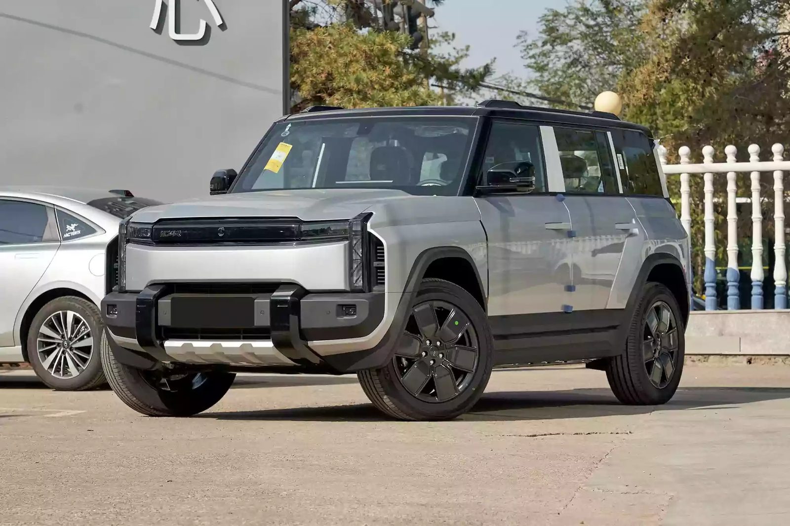 Chery Group iCar 03T 2024 — экстерьер, front 3q silver, рынок China/export