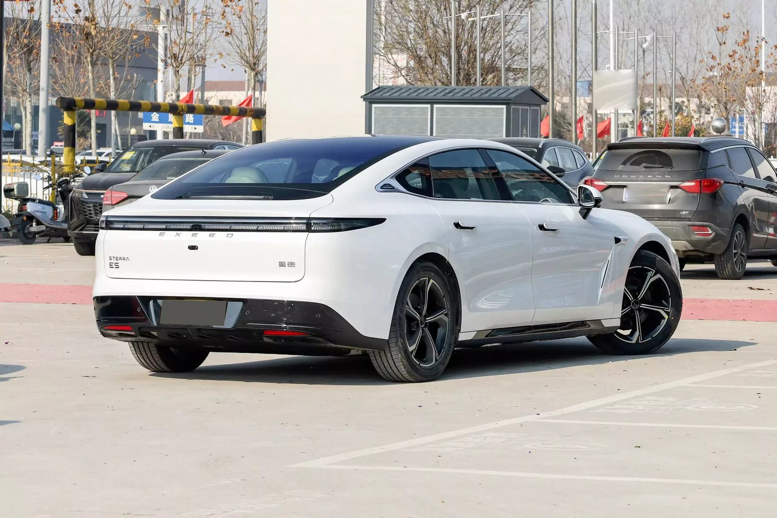 Chery Group Exeed Exlantix ES / Sterra ES EV 2023 - exterior, rear three-quarter view, China model-line reference market