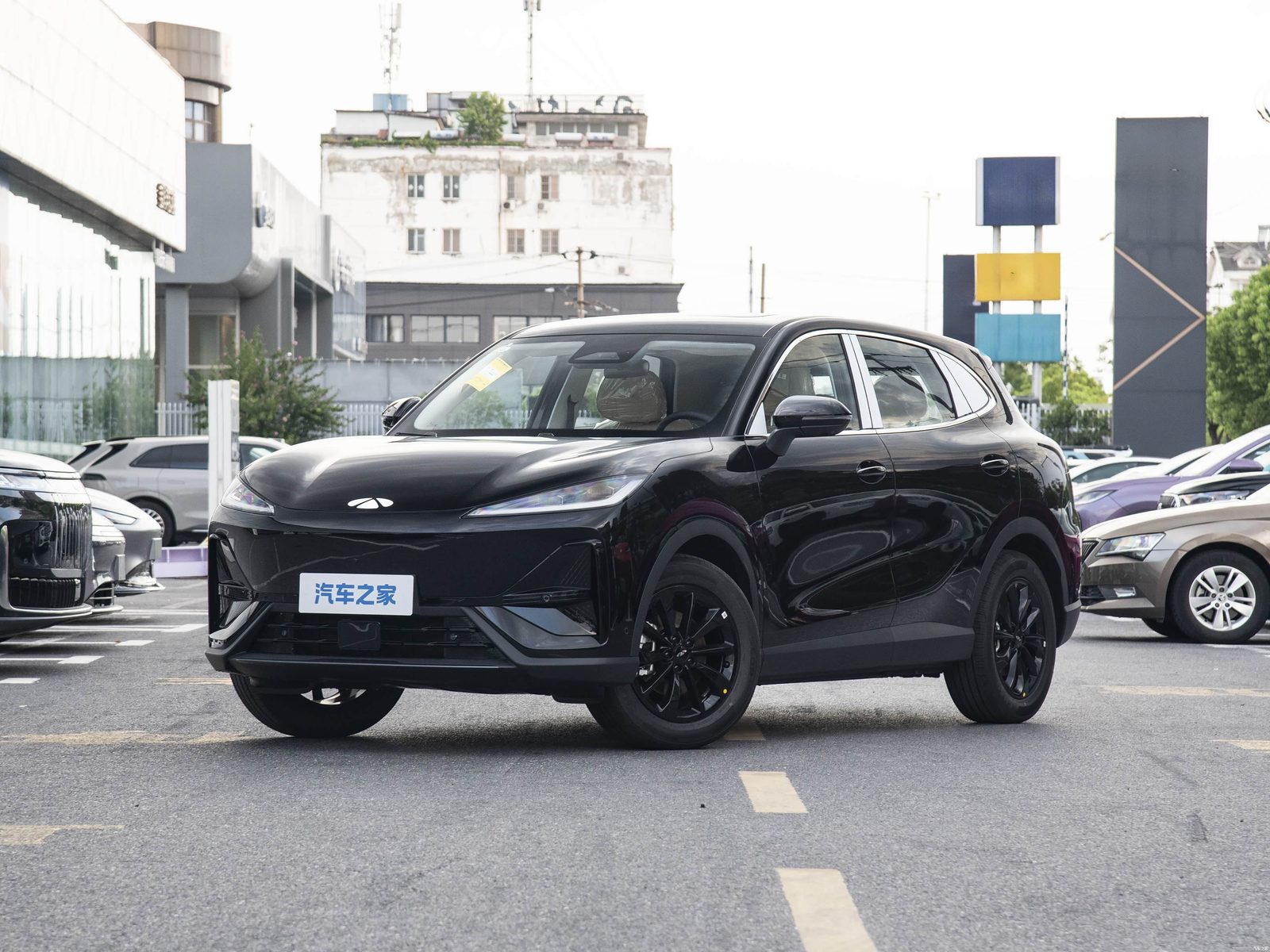Chery Group Fulwin T7 2026 - exterior, front three quarter live, China market