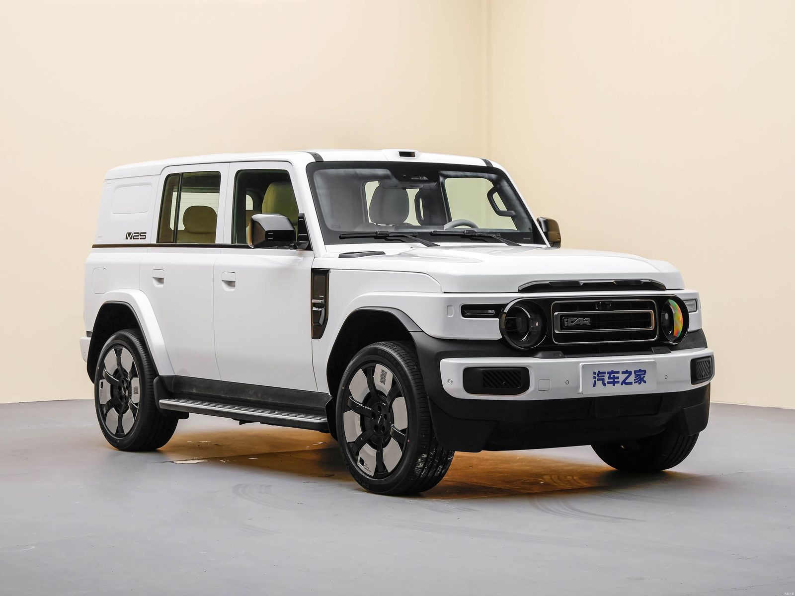 Chery Group iCAR V25 EREV 2026 - exterior, front three quarter opposite, China market