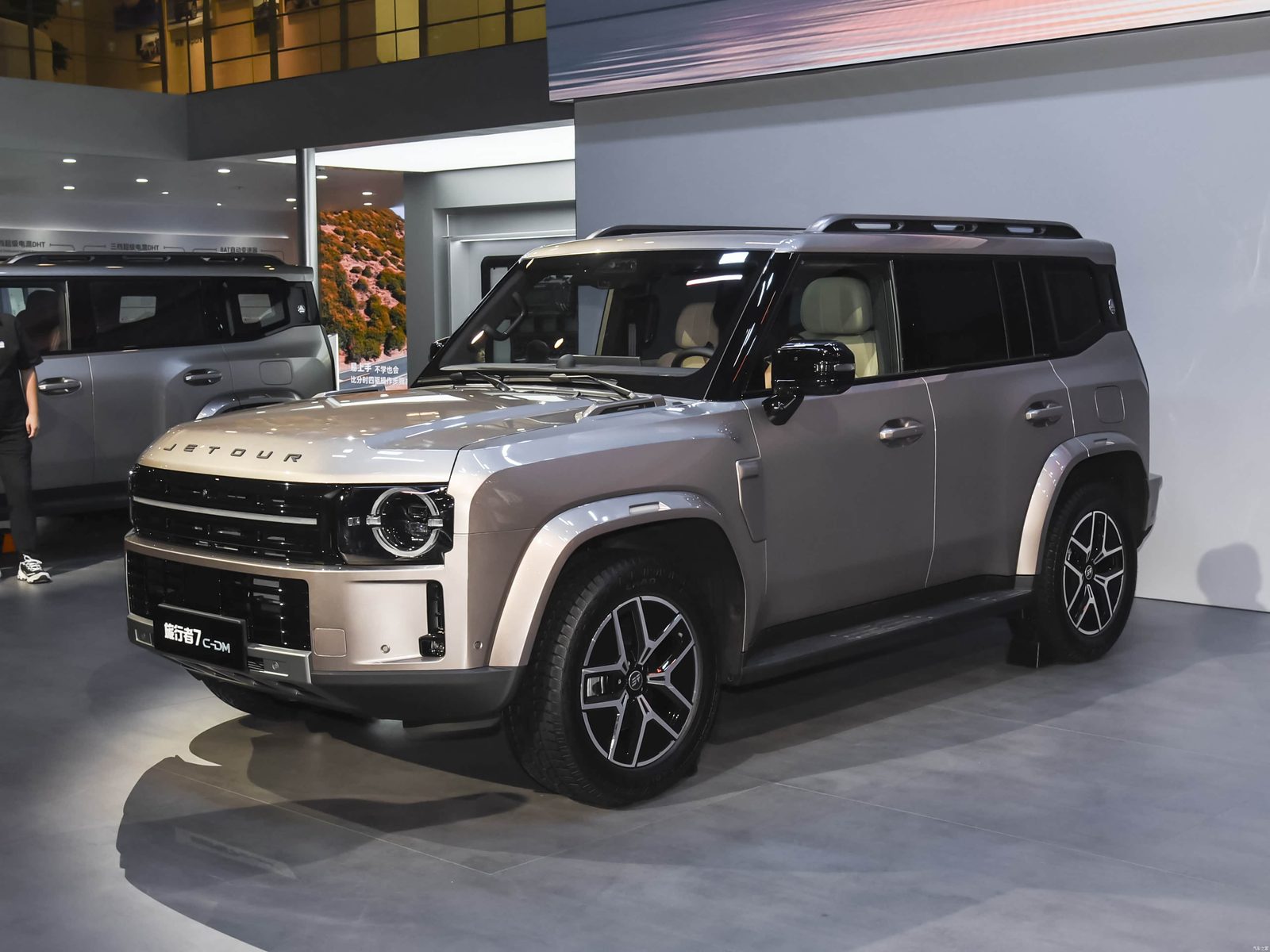 Chery Group Jetour Traveller 7 2026 - main model photo, exterior, front three-quarter view, China market