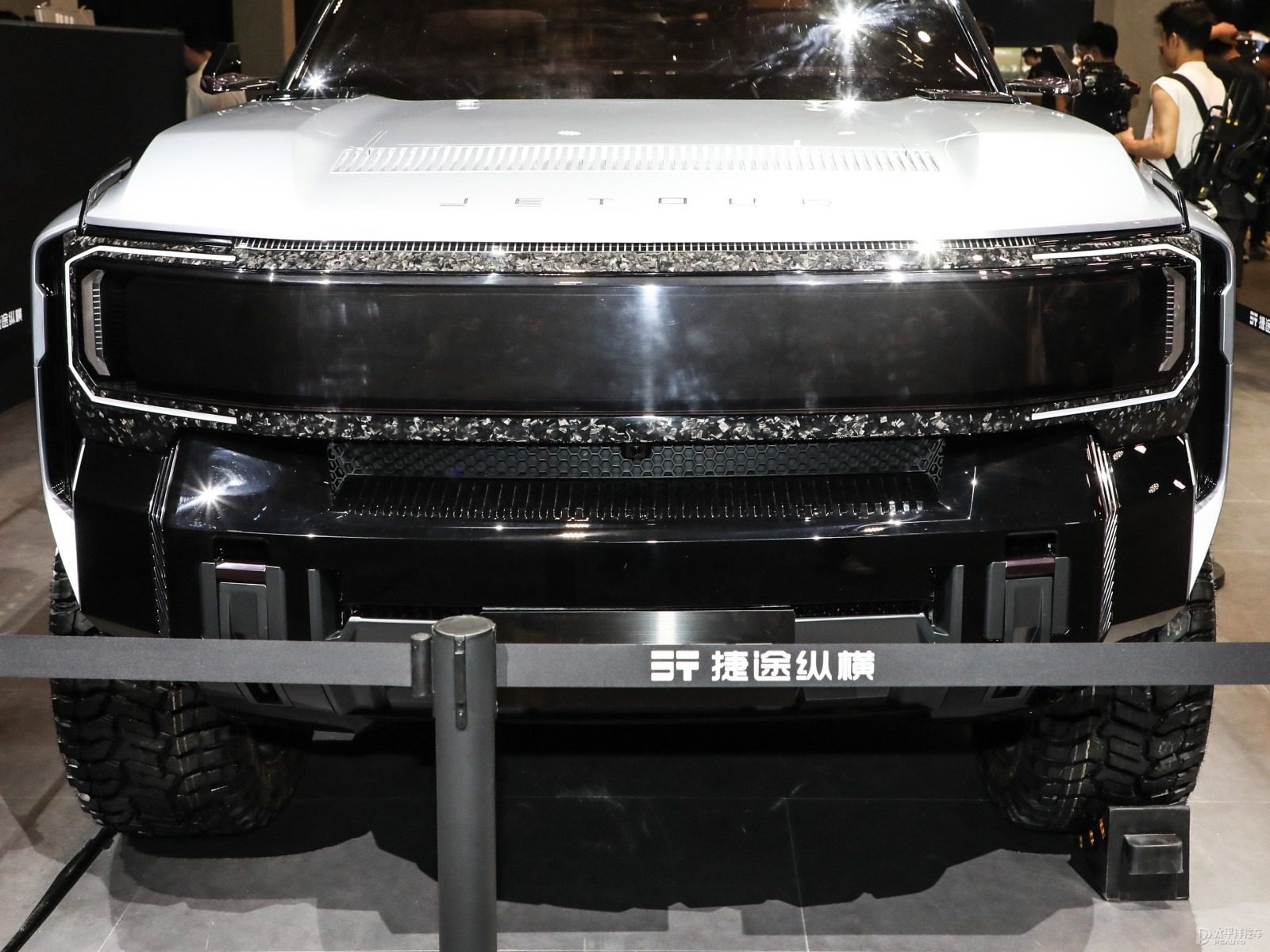 Chery Group Jetour Zongheng F700 PHEV 2026 - exterior, front detail show floor, China announced/reference market