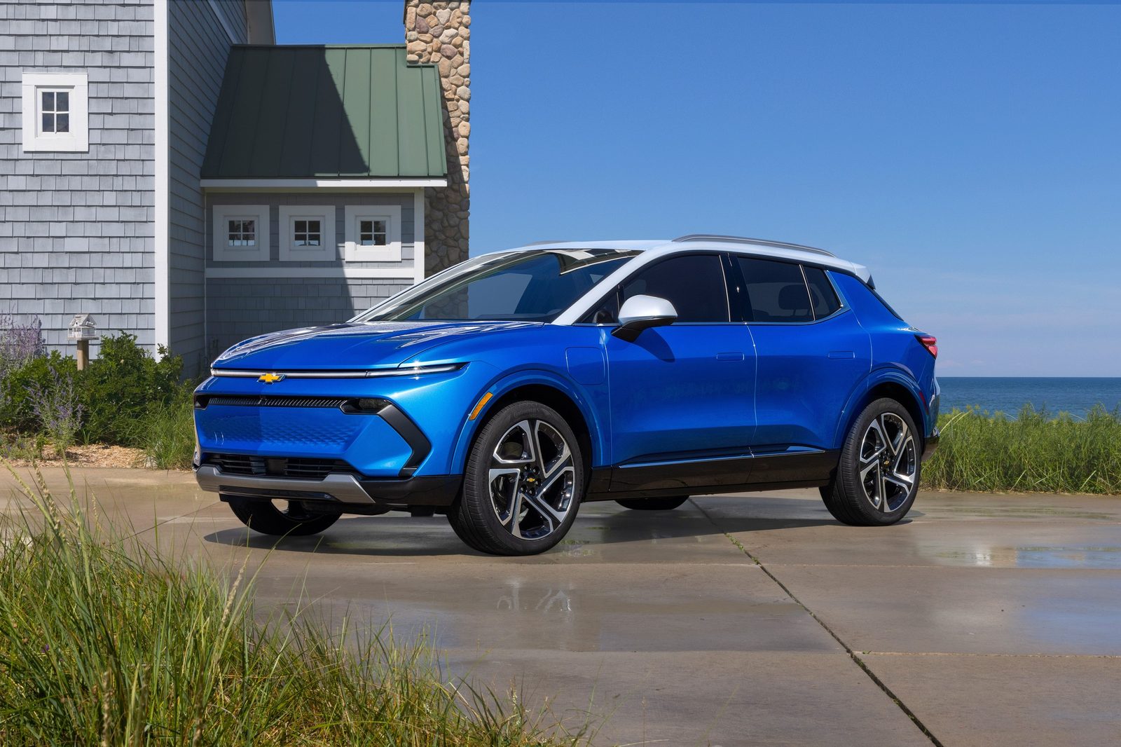 Chevrolet Equinox EV 2025 — главное фото модели, экстерьер, side profile, рынок US