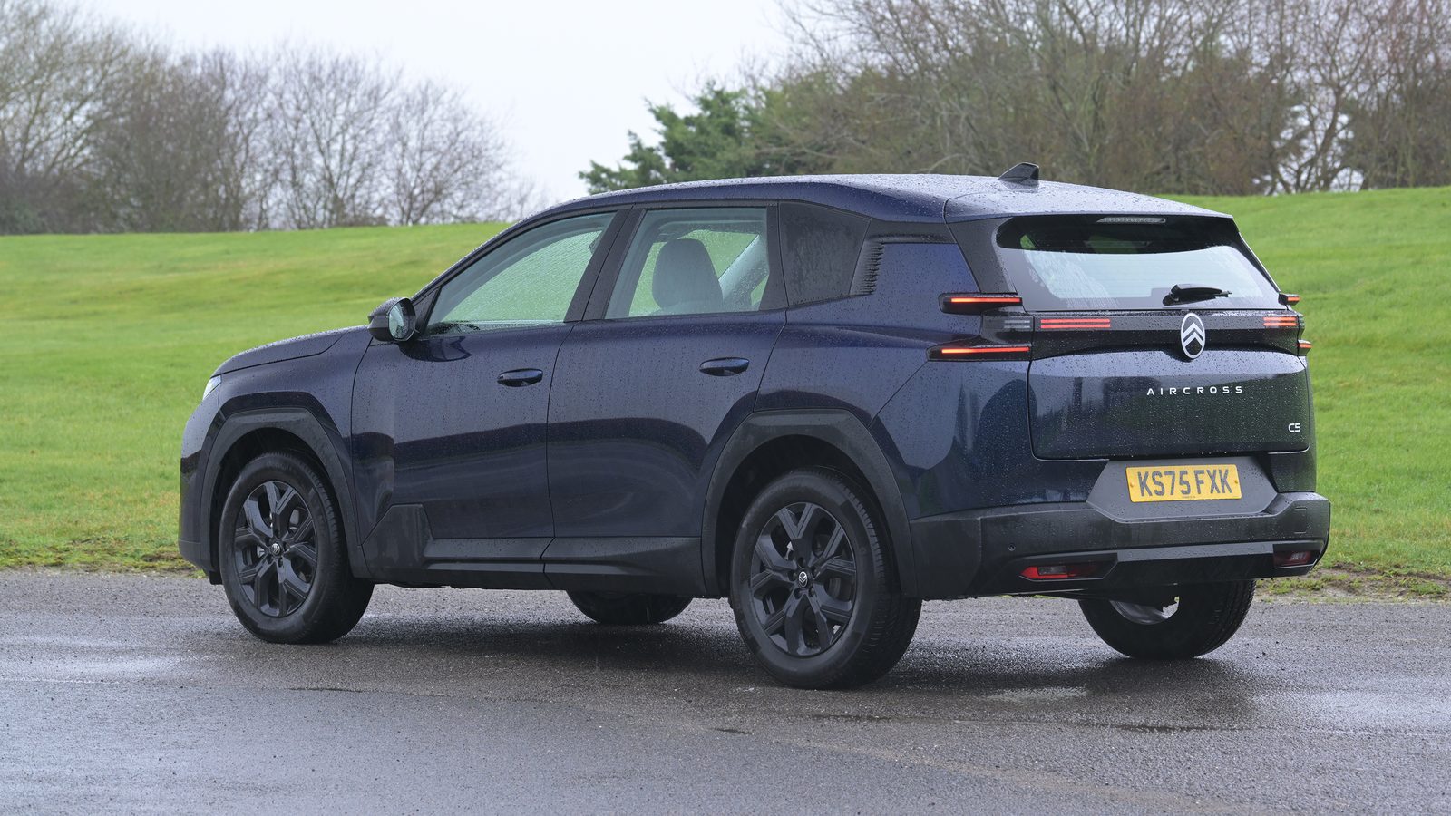 Citroen C5 Aircross Plug-in Hybrid 2025 - exterior, rear three-quarter view, Europe market