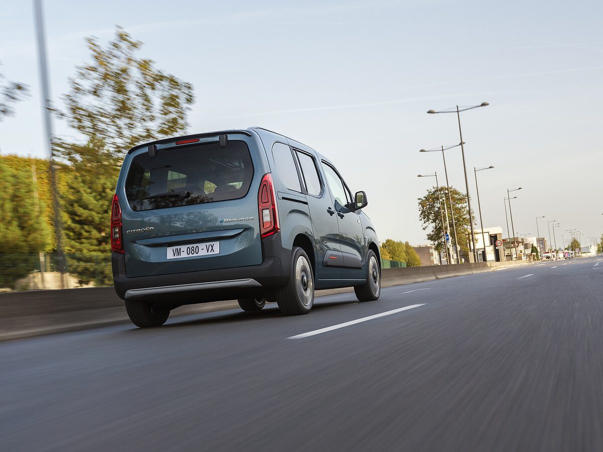 Citroen e-Berlingo 2021 - exterior, rear 3q motion, Europe market