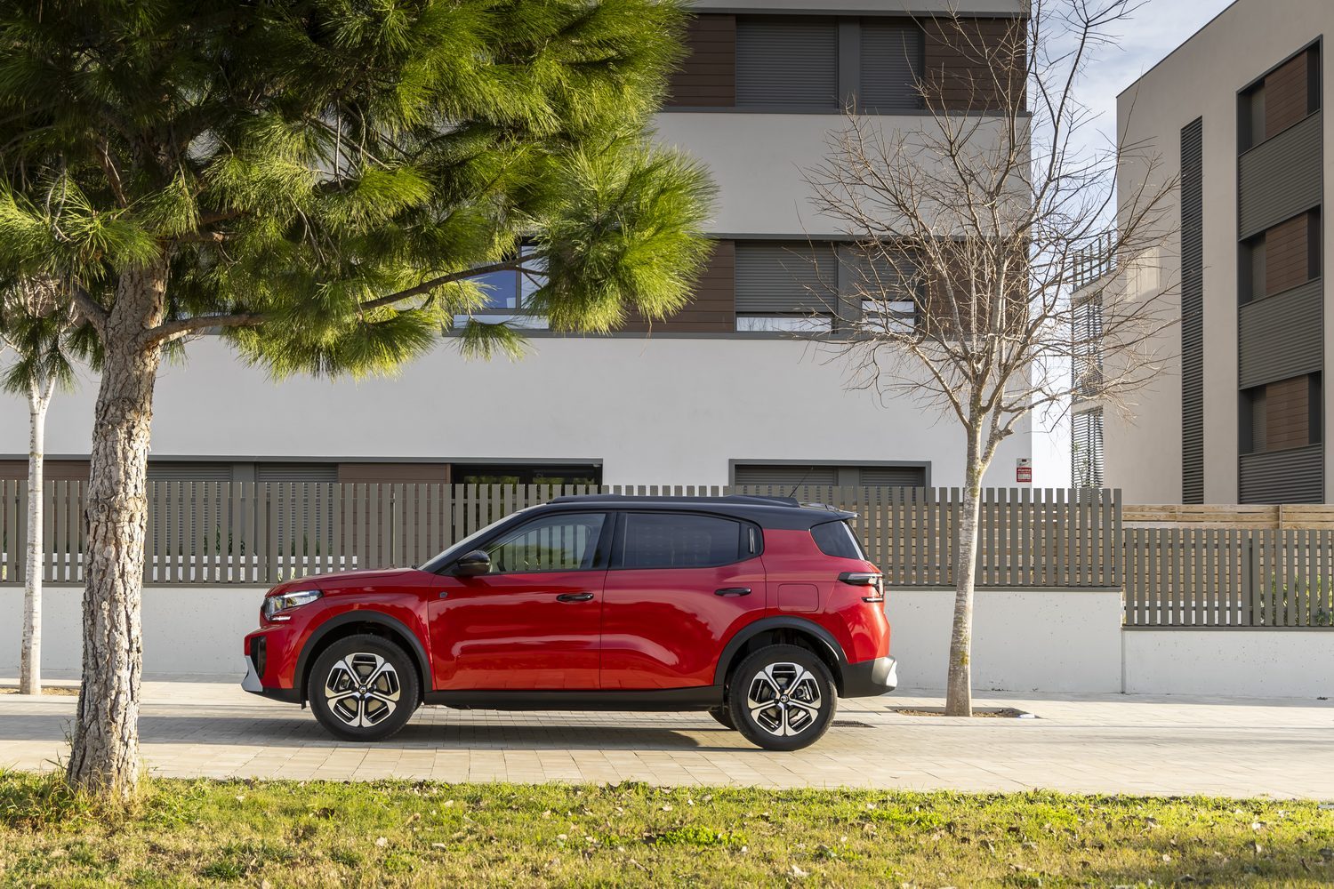 Citroen e-C3 Aircross 2024 - exterior, side view, Europe market