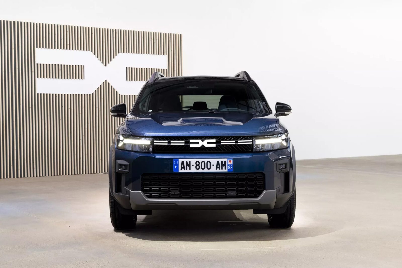 Dacia Bigster Hybrid 2025 - exterior, front view, Europe / official Dacia media market