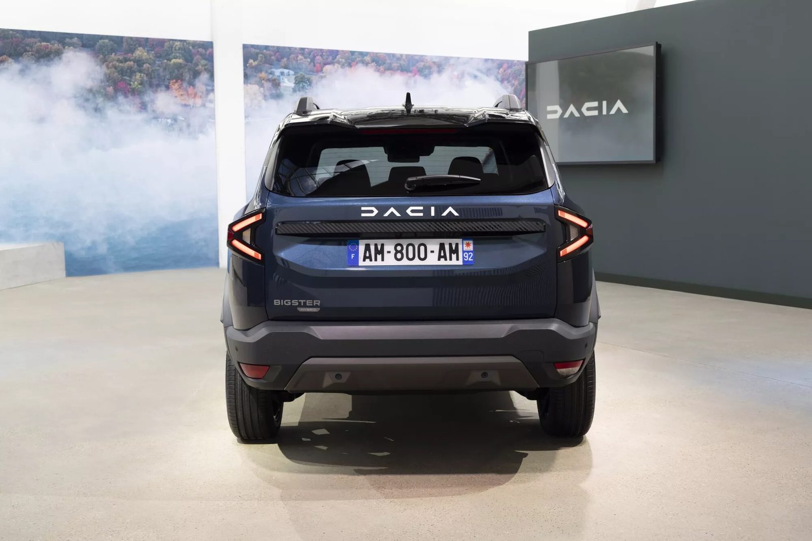 Dacia Bigster Hybrid 2025 - exterior, rear three-quarter view, Europe / official Dacia media market