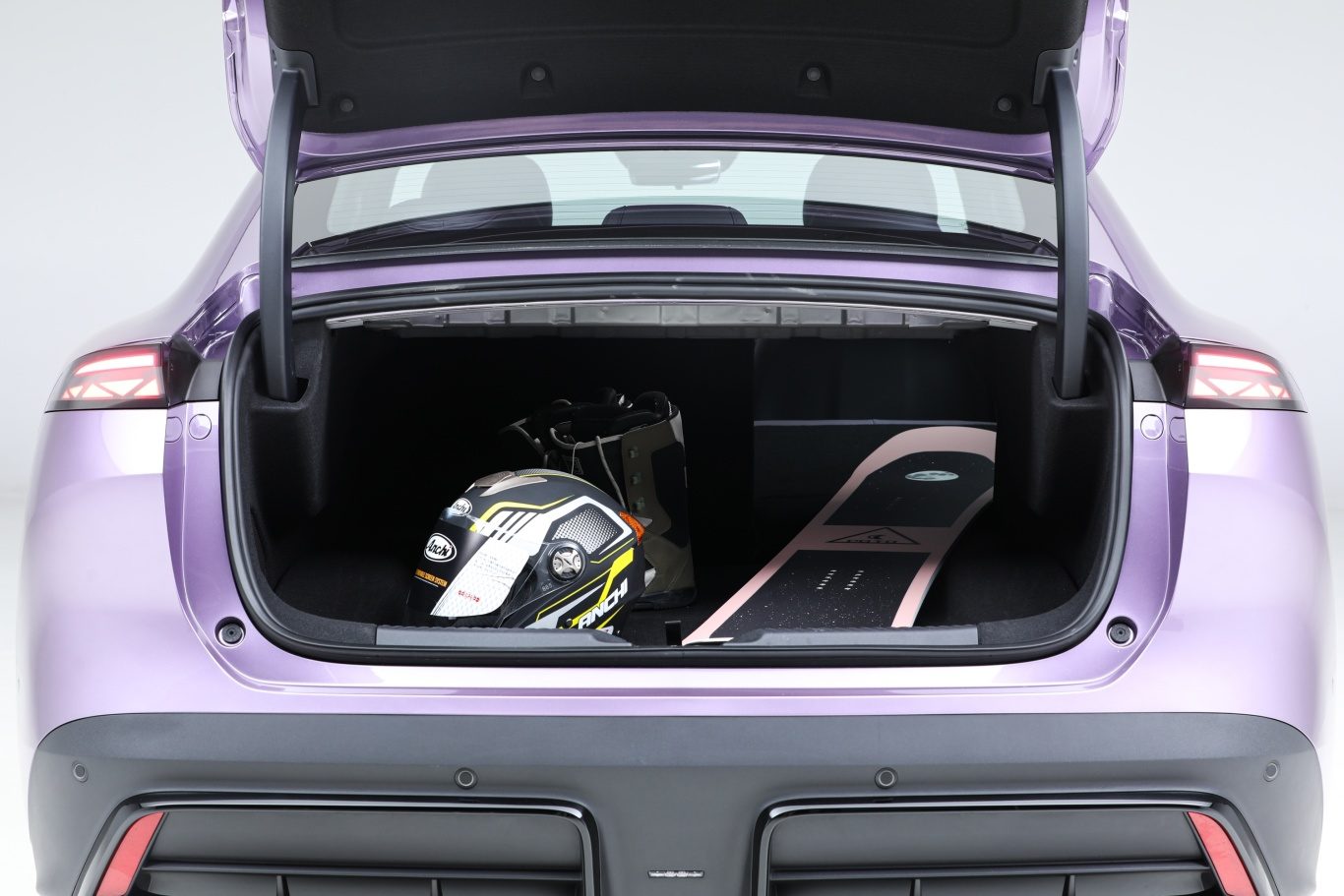 Deepal L06 2027 EV 2026 - interior, trunk open, China market