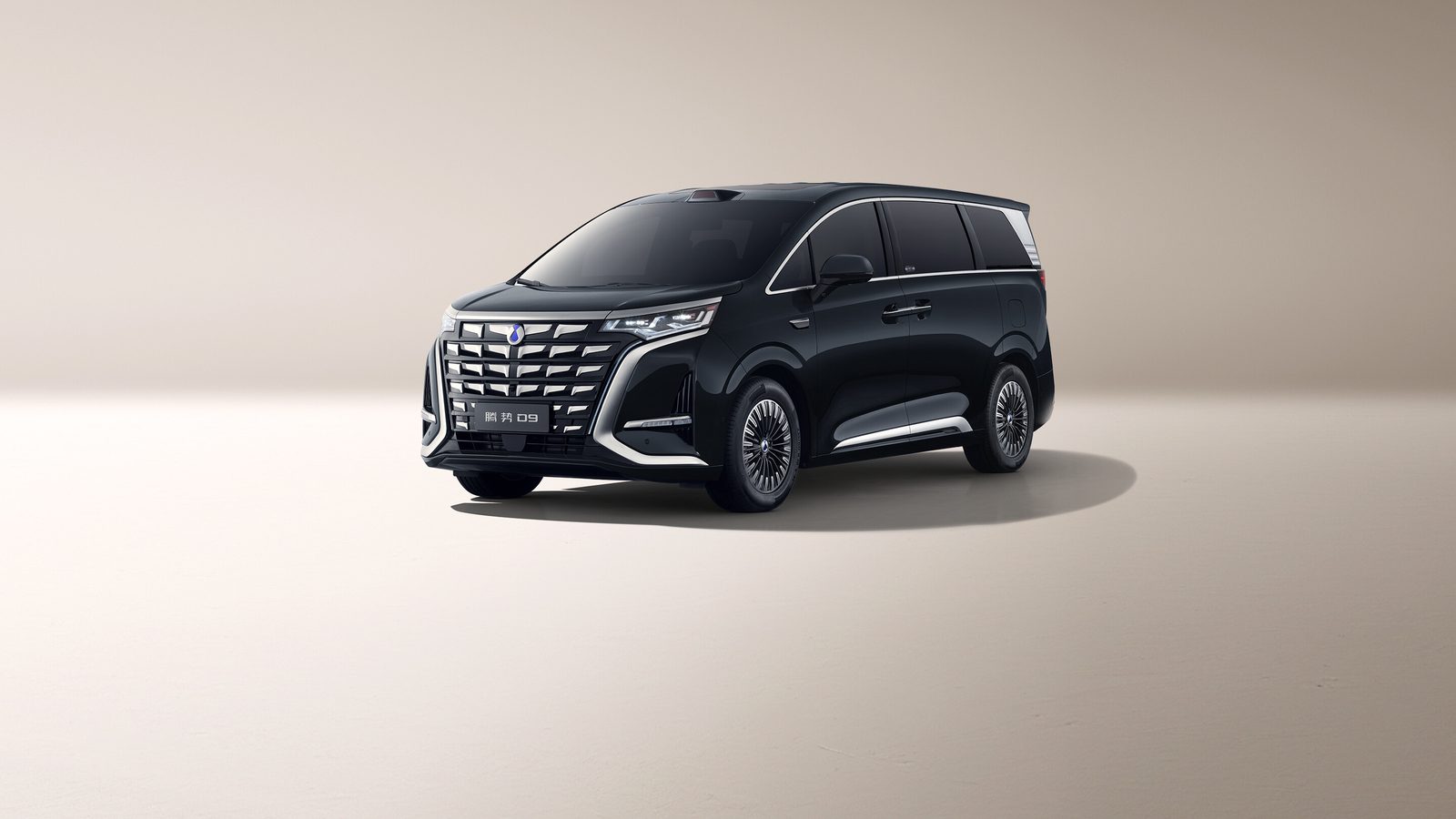 Denza D9 PHEV 2025 — экстерьер, вид спереди 3/4, рынок China official