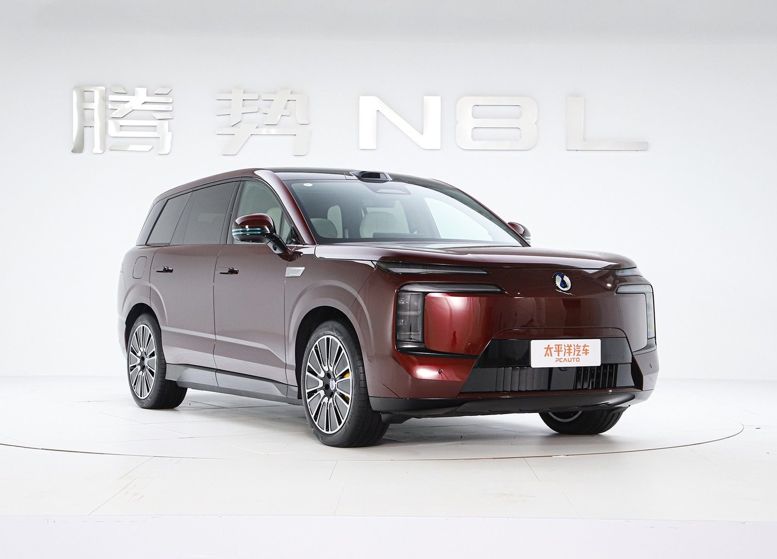 Denza N8L 2025 - exterior, front three-quarter view, China market
