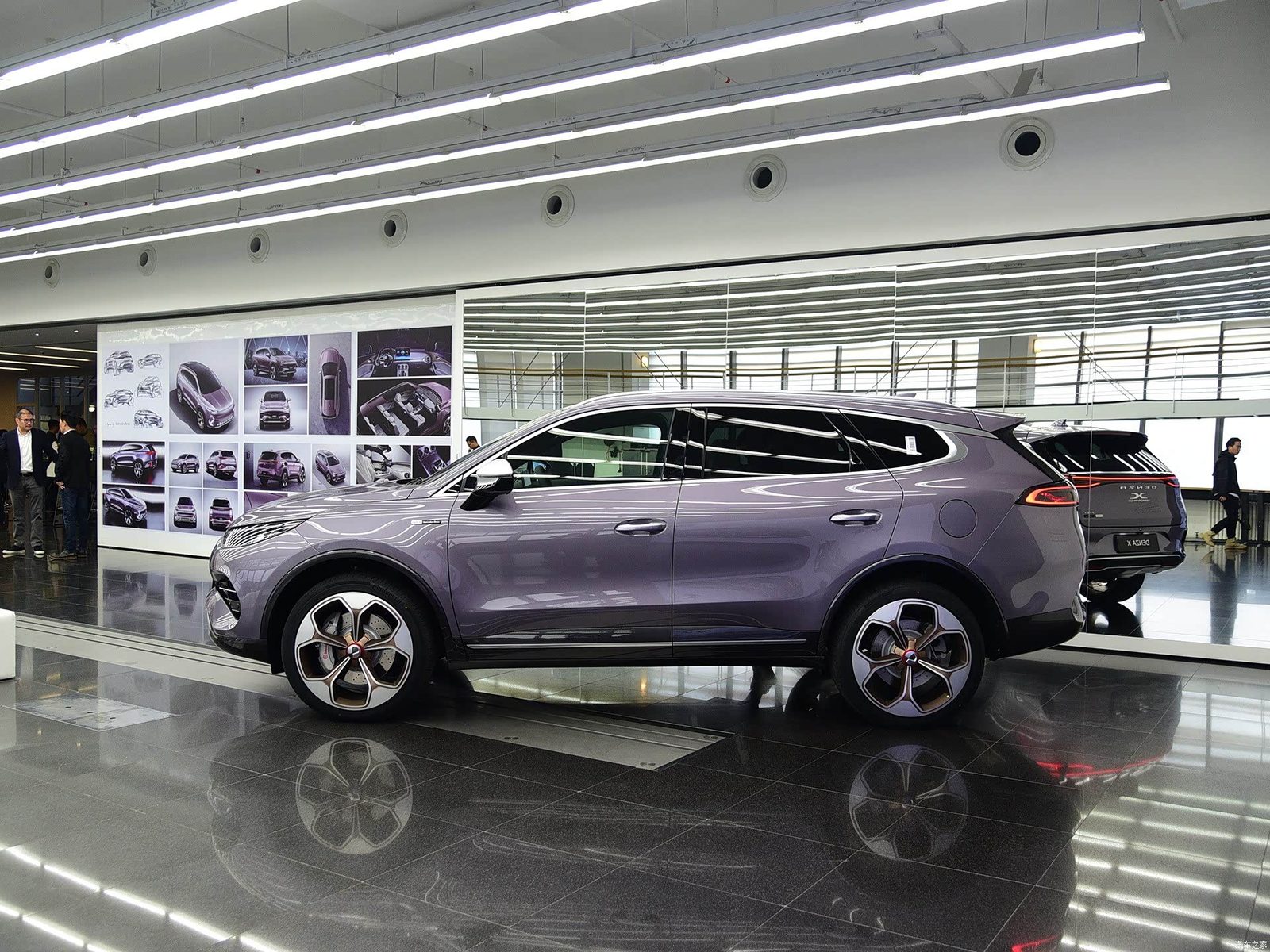 Denza X 2020 - exterior, rear three-quarter view, china market